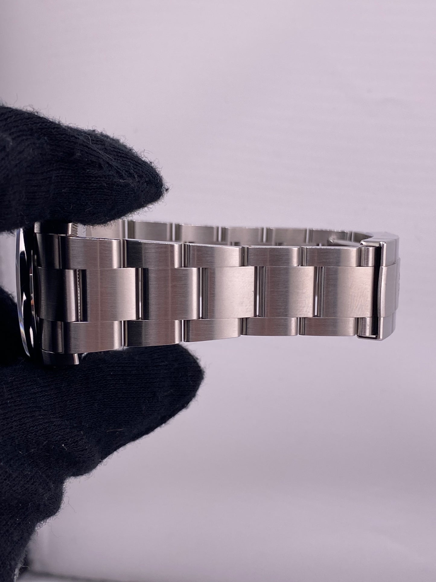 Rolex Oyster Perpetual Lavender Dial on Oyster Ref. 126000 Card 2025 — view 4