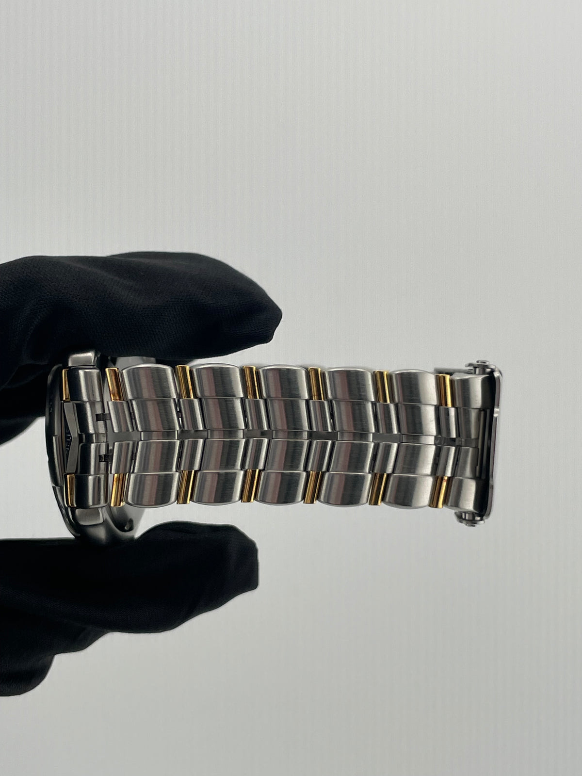 Tag Heuer 6000 White Dial on 18 K Gold And Stainless Steel Ref. WH5151 — view 5