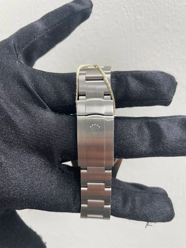 Rolex Oyster Perpetual S Ilver Dial on Oyser Ref 116034 with Card Old Green 2010