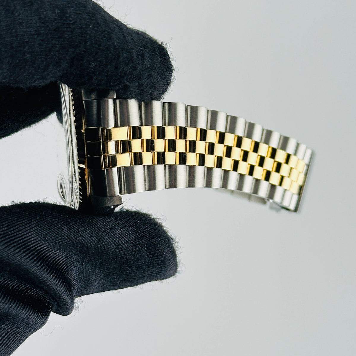 Rolex Datejust Champagne Linen Stick Dial on D Link Jubilee Bracelet Ref. 16013 Papers 1986 — view 5