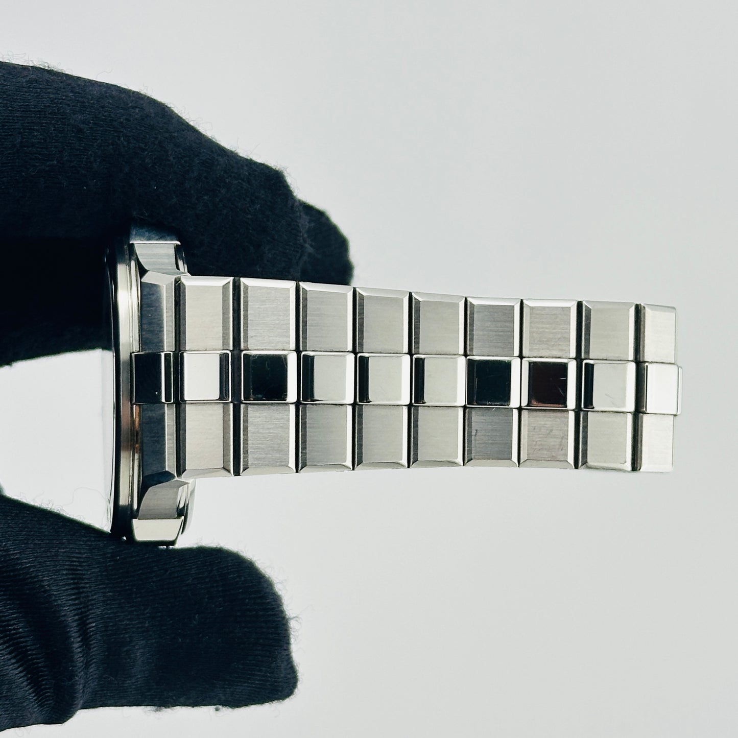 Chopard Alpine Eagle Blue Dial on Stainless Steel Bracelet Ref. 298600-3001 Card 2023 — view 6