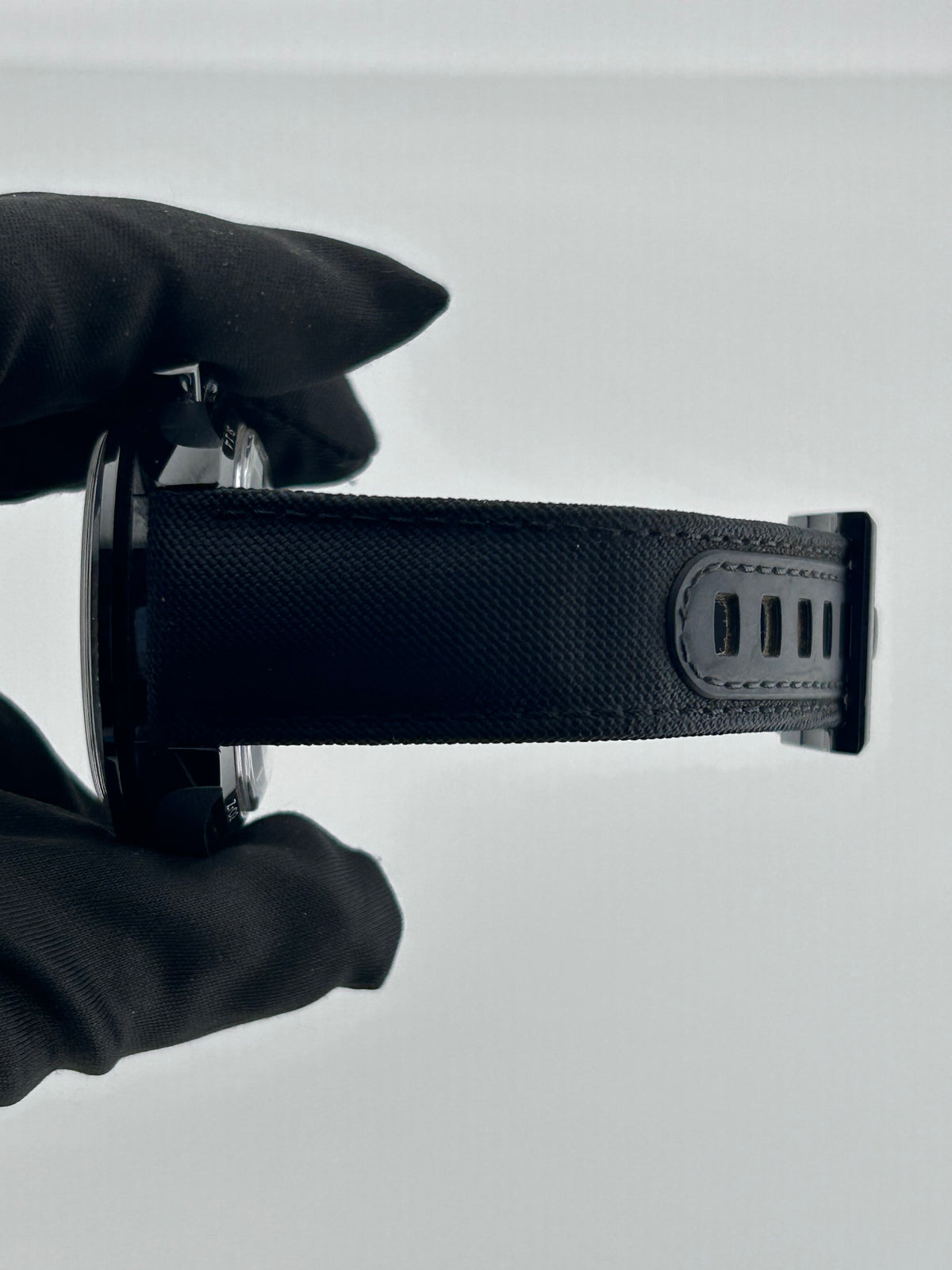 Omega Speedmaster Dark Side Of The Moon Black Index Dial on Fabric Strap Ref. 311.92.44.51.01.003 Complete — view 5