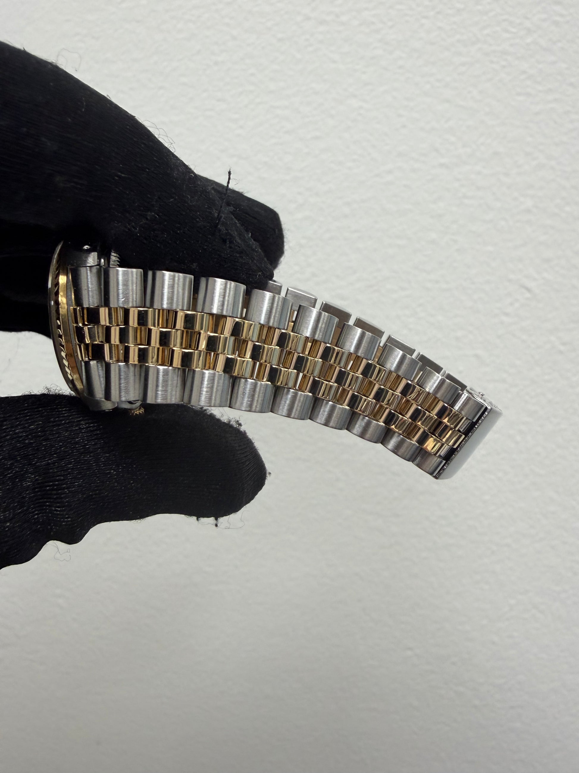 Rolex Datejust Champagne Stick Dial on D Link Jubilee Ref. 68273 — view 4