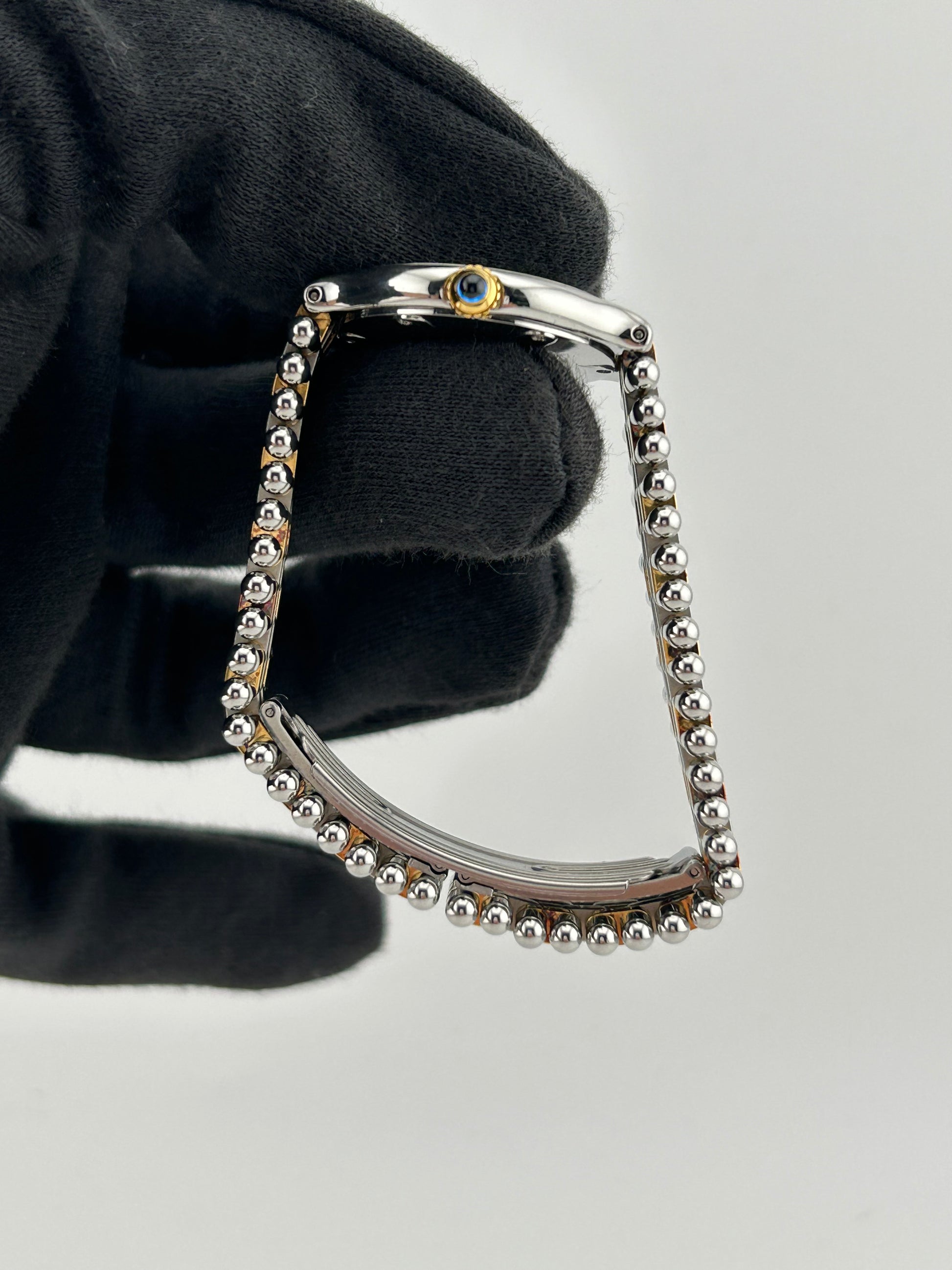Cartier 21 Must de Cartier Silver Dial on Gold Plated Stainless Steel Bracelet Ref. 1340 — view 5