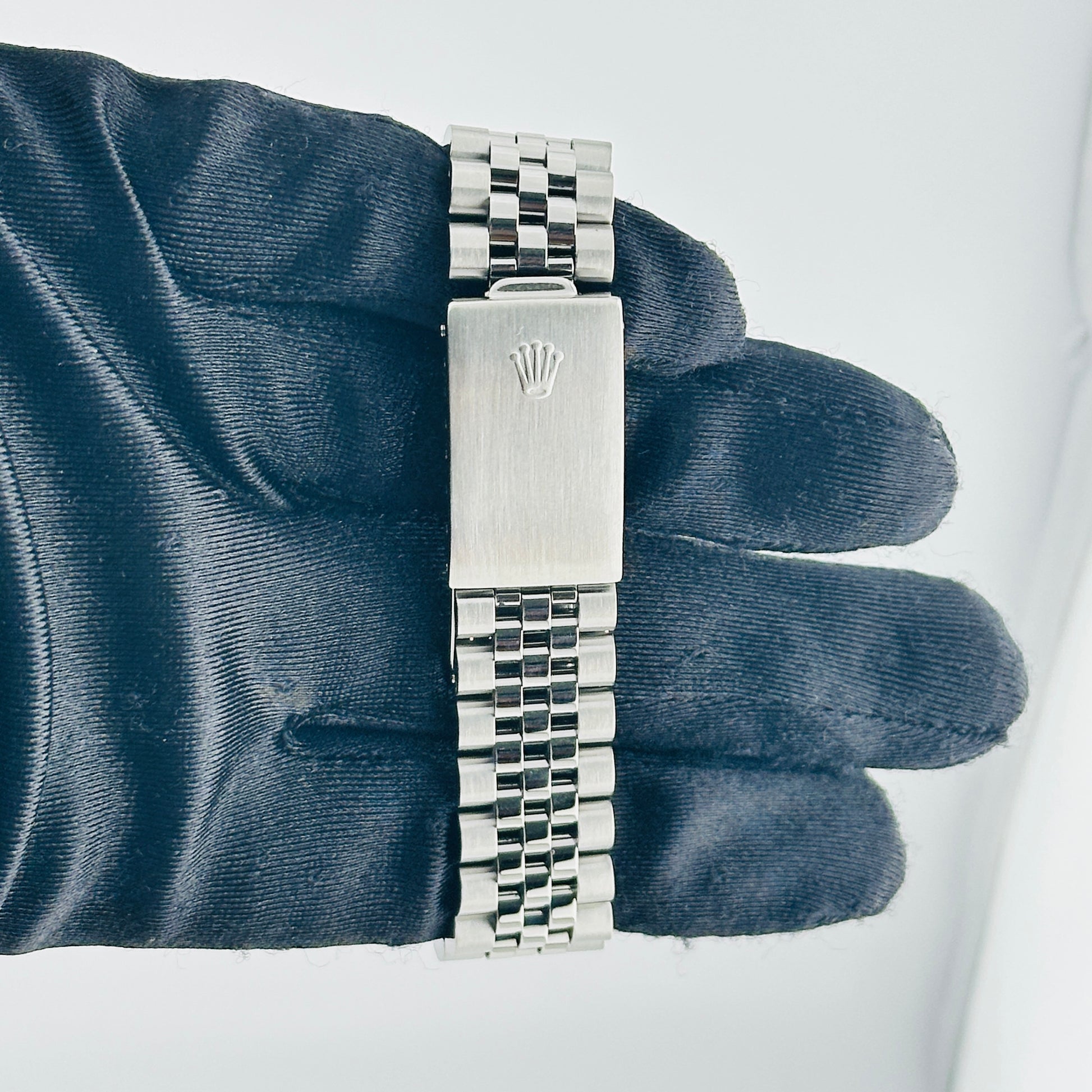 Rolex Datejust Silver Stick Dial on D Link Jubilee Bracelet Ref. 16220 1991 — view 3
