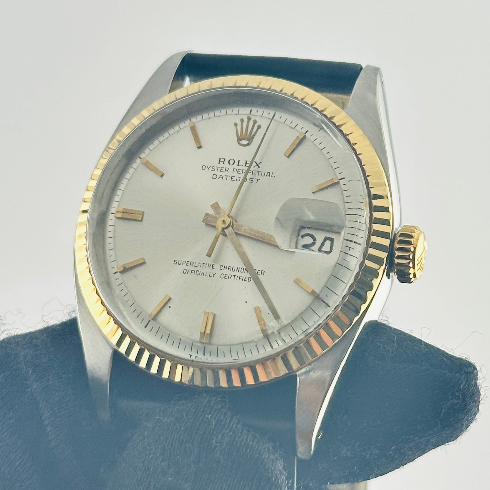 Rolex Datejust Silver / Gold Stick Dial on Generic Leather Band Ref. 1601/3 1966 — view 2