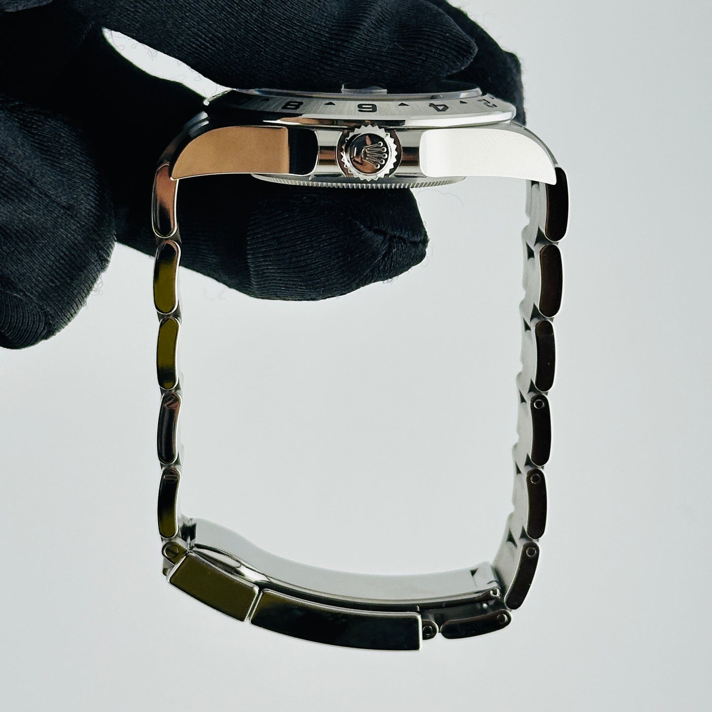 Rolex Explorer II Black Dial on Oyster Ref. 216570 Card 2020 — view 5