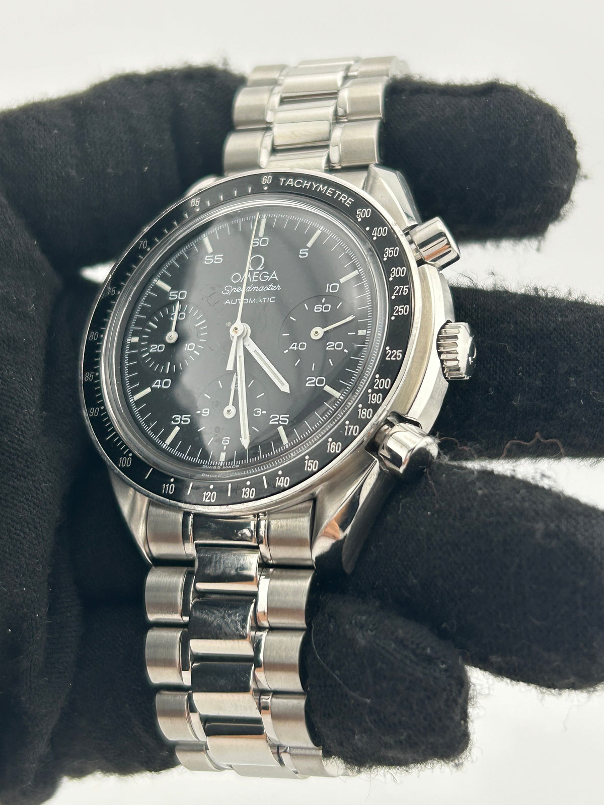 Omega Speedmaster Reduced Black Dial on Stainless Steel Bracelet Ref. 3510.50.00 — view 3