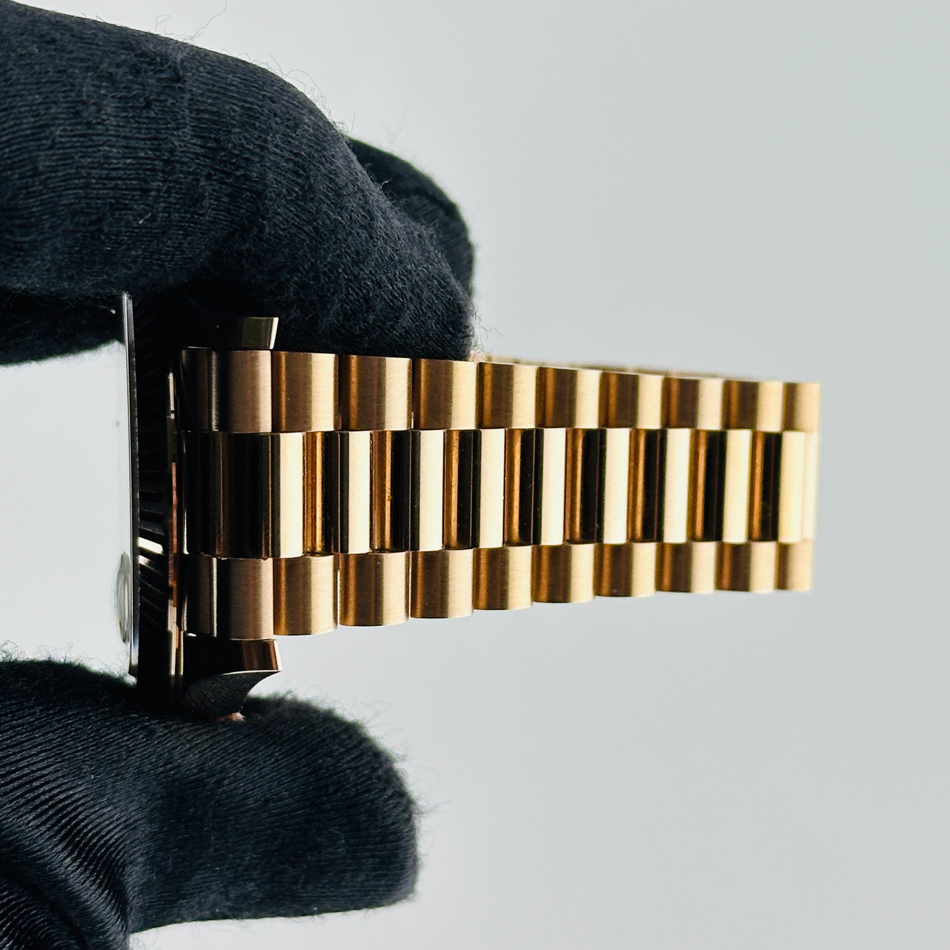 Rolex Day-Date 40 Chocolate Bevelled Roman Dial on President Ref. 228235 Complete 2024 — view 5
