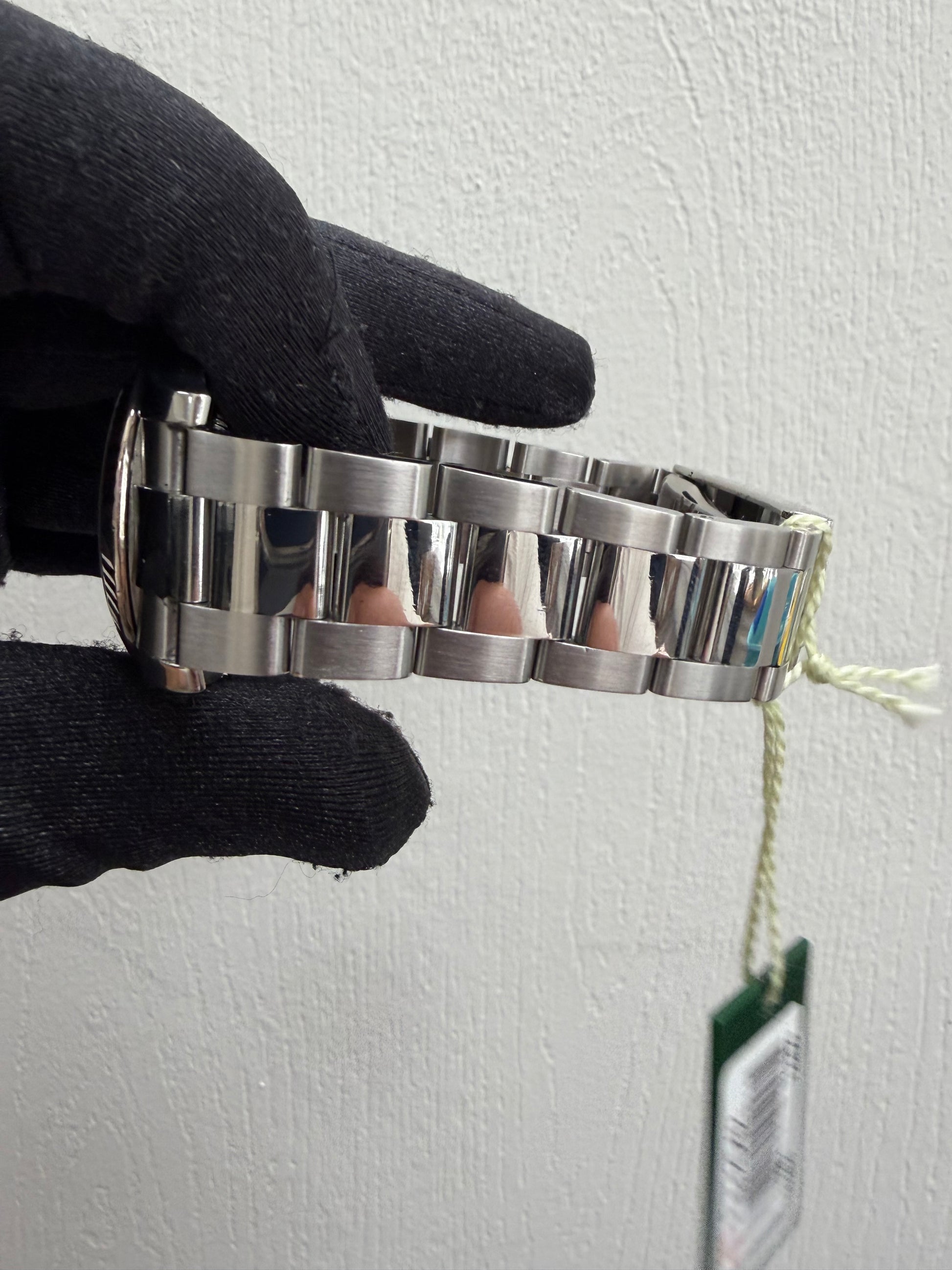 Rolex Datejust White Dial on Oyster Ref. 116264 Papers 2005 — view 4