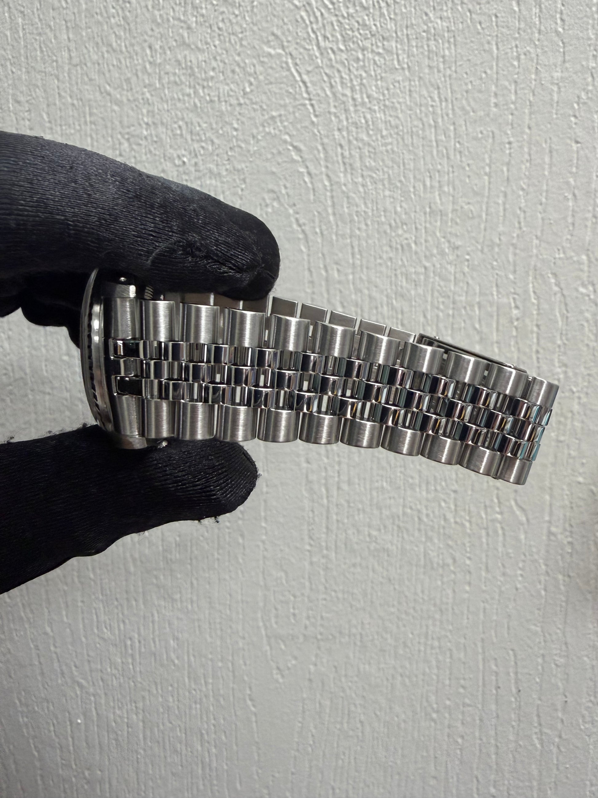 Rolex Datejust Silver Stick Dial on Jubilee Ref. 16220 1988 — view 4