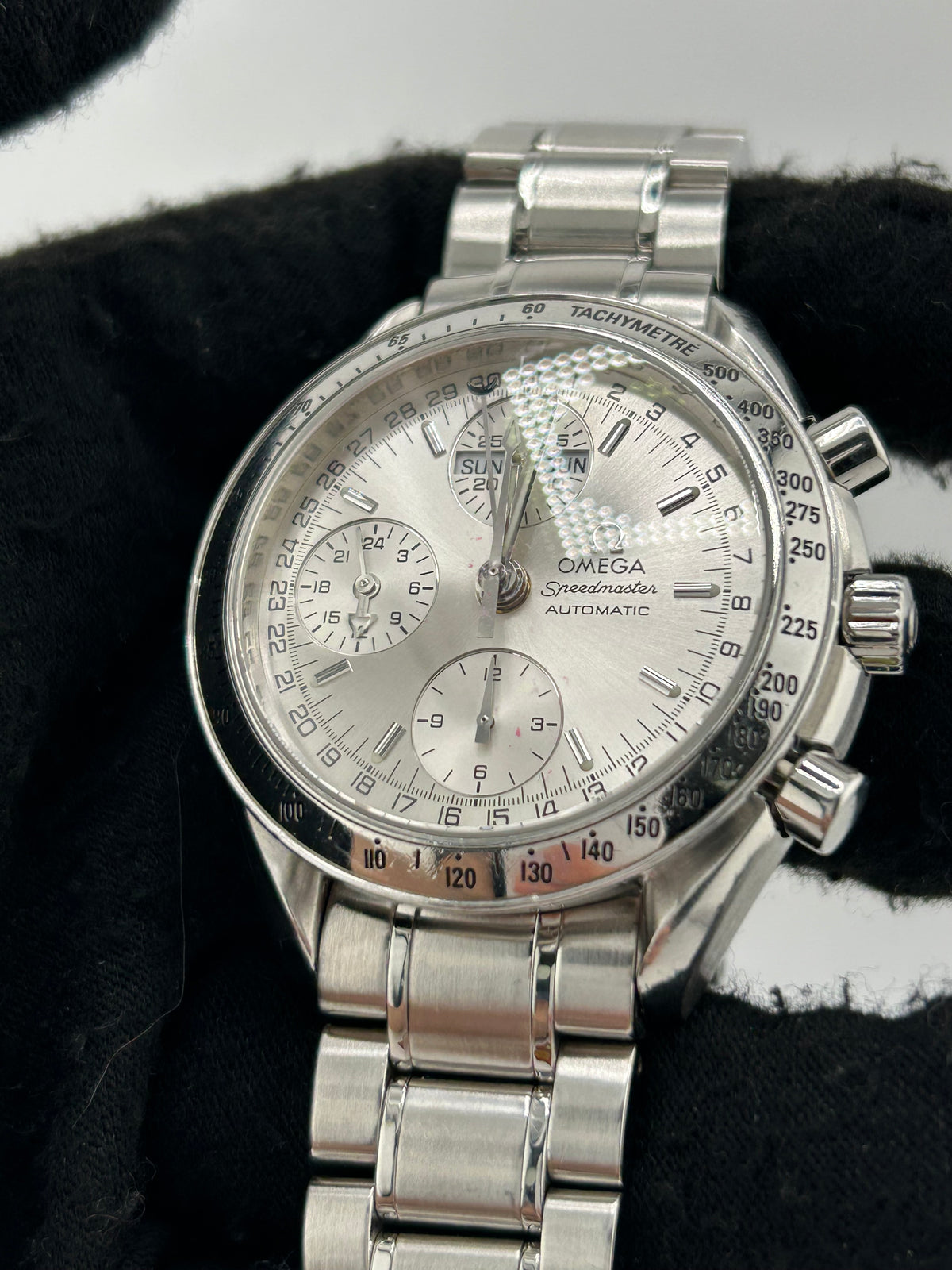 Omega Speedmaster Day Date Silver Dial on Stainless Steel Bracelet Ref. 3523.30.00 Card — view 3