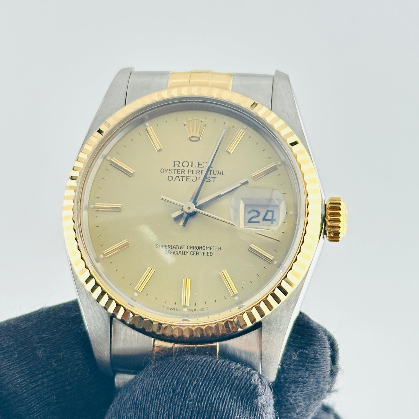 Rolex Datejust Champagne Stick Dial on D Link Jubilee Bracelet Ref. 16013 1987 — view 3
