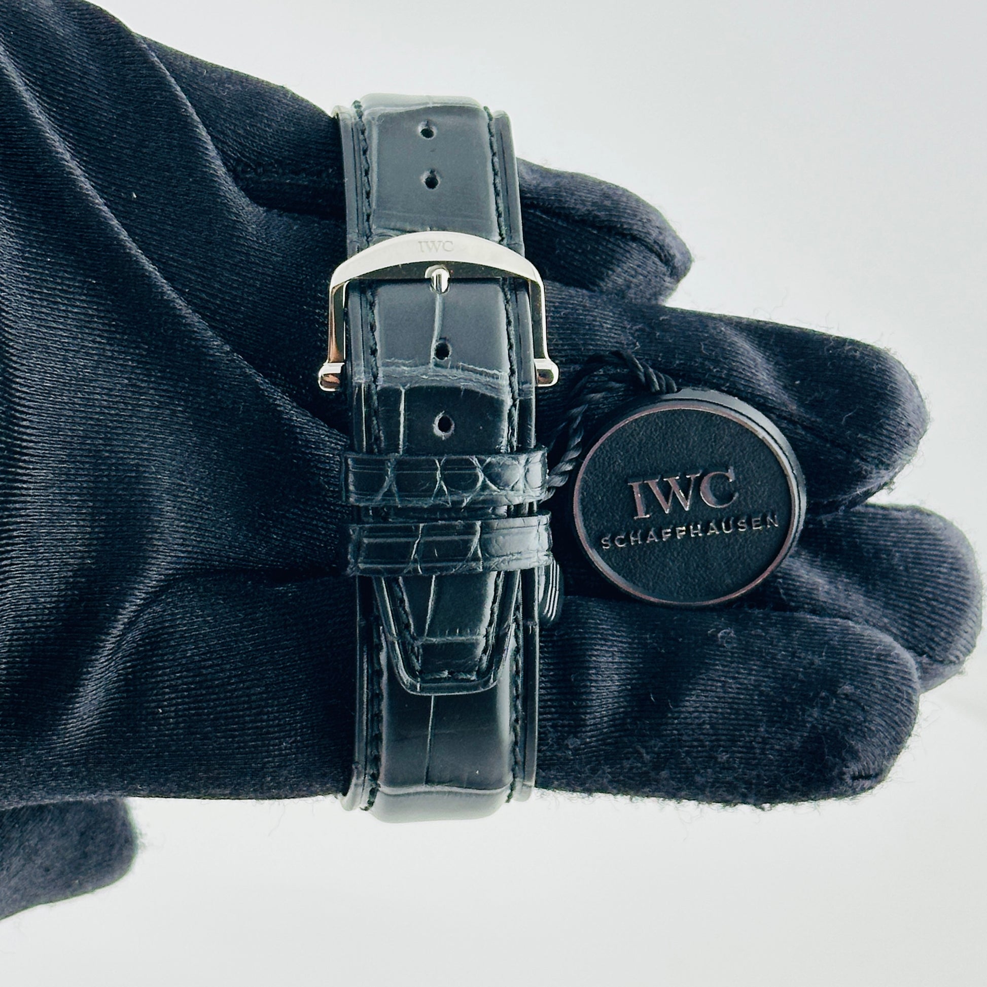 Iwc Portofino Automatic Silver Dial on Leather Strap Ref. IW356501 — view 4