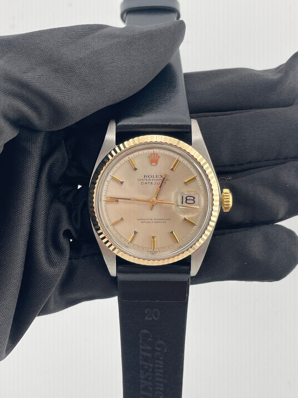Rolex Datejust 36 Champagne Stick Dial on Generic Black Leather Band Ref. 1601 1974 — view 2