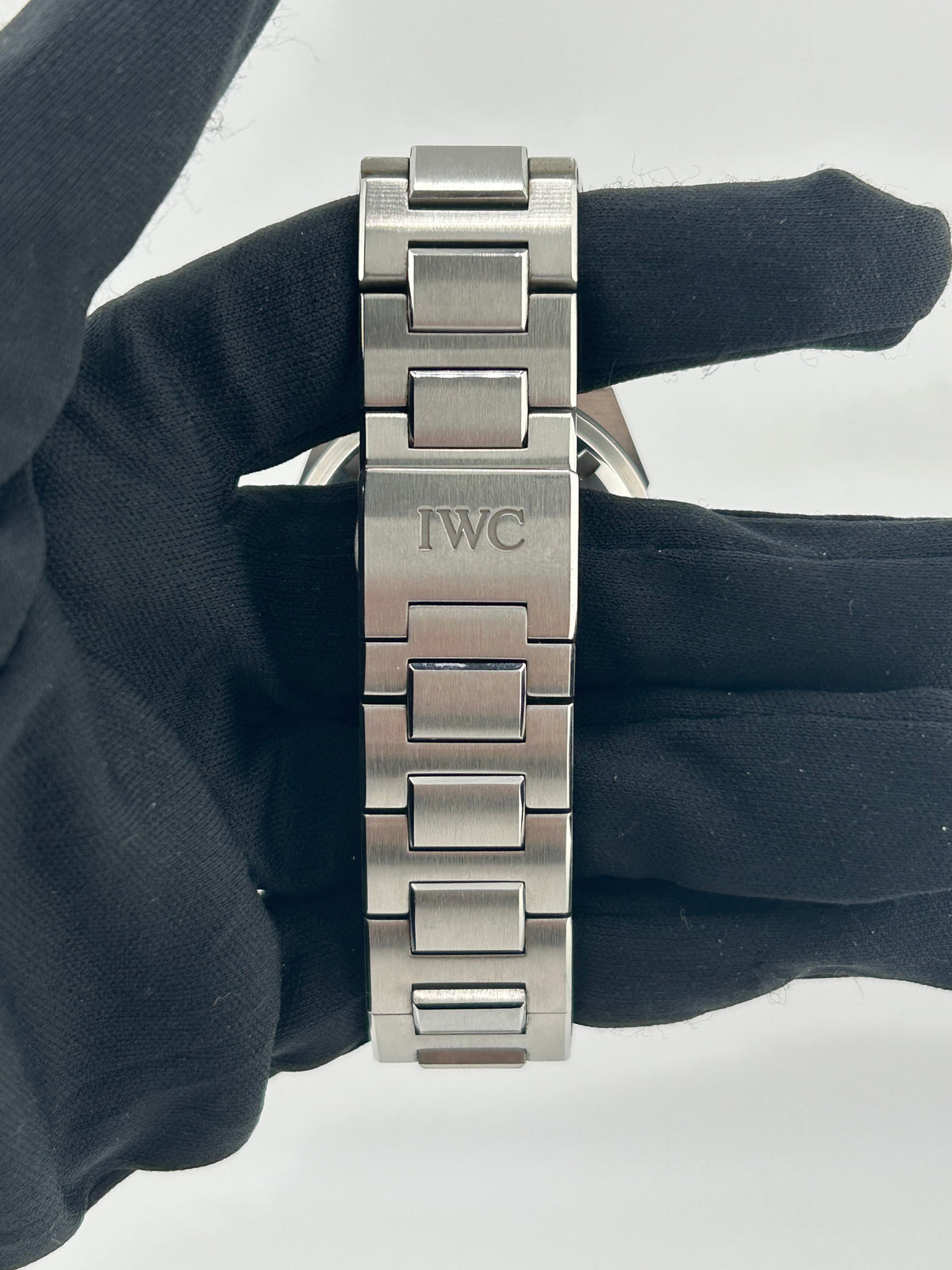 Iwc Ingenieur Automatic Black Dial on Stainless Steel Bracelet Ref. IW322701 with Box — view 4