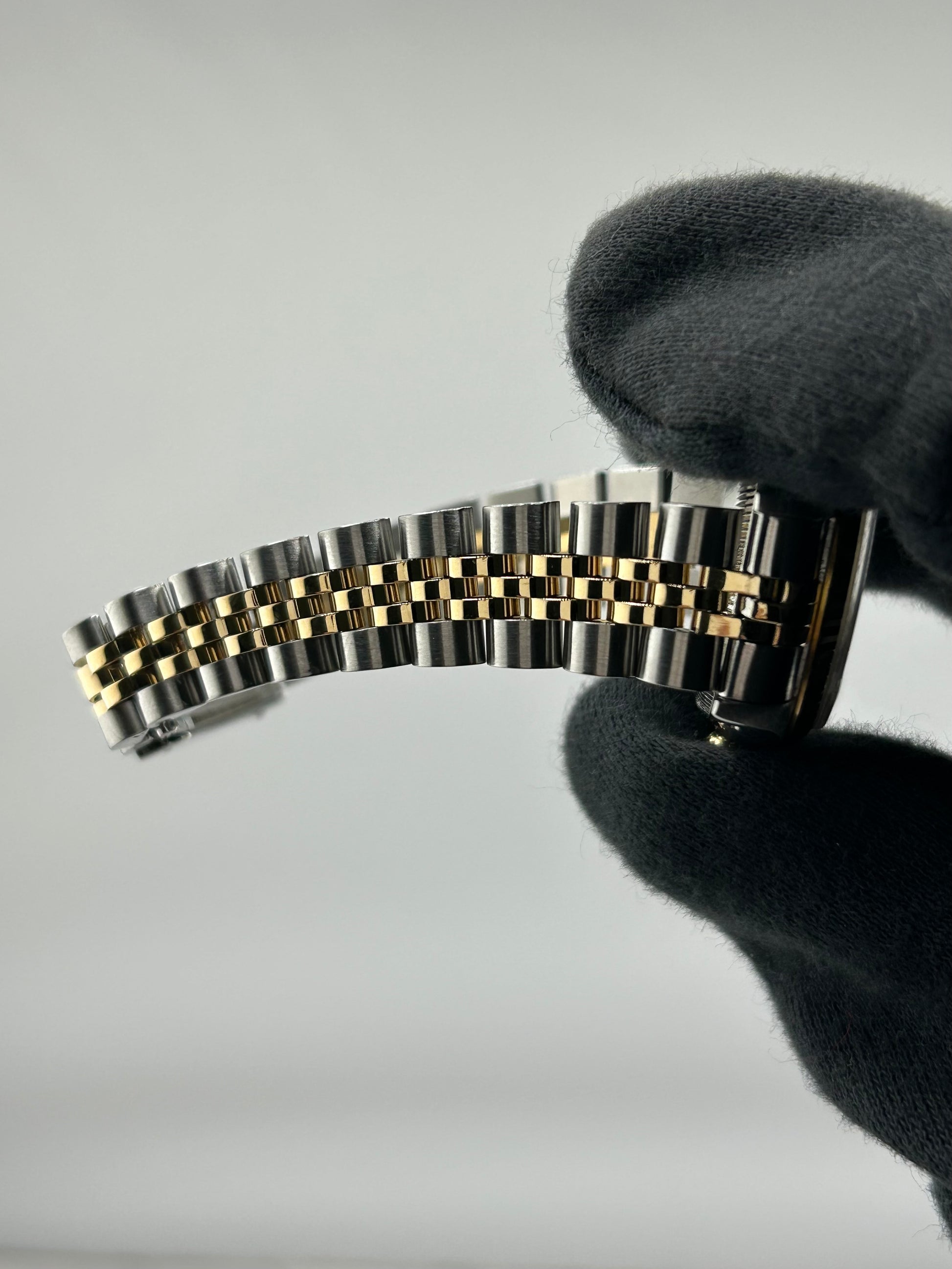 Rolex Datejust Lady Champagne Stick Dial on D Link Jubilee Ref. 69173 — view 5