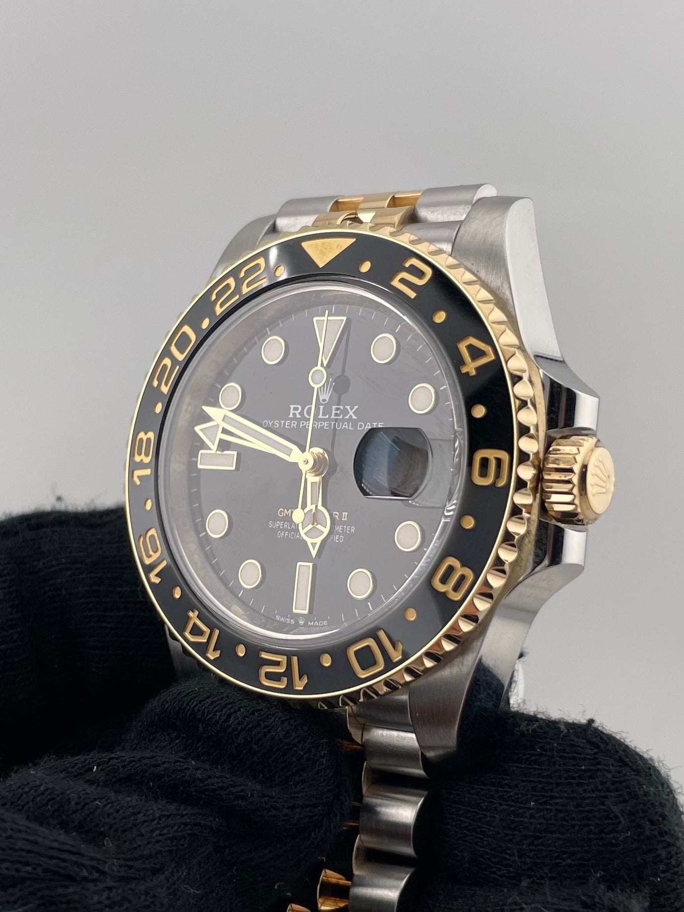Rolex GMT-Master II Black Dial on Jubilee Ref. 126713GRNR Card 2025 — view 3