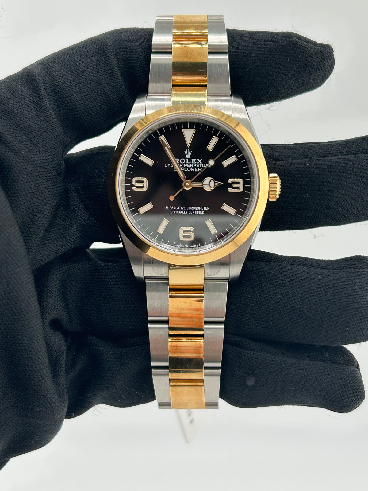 Rolex Explorer I Black Dial on Oyster Ref. 124273 Card 2022 — view 2