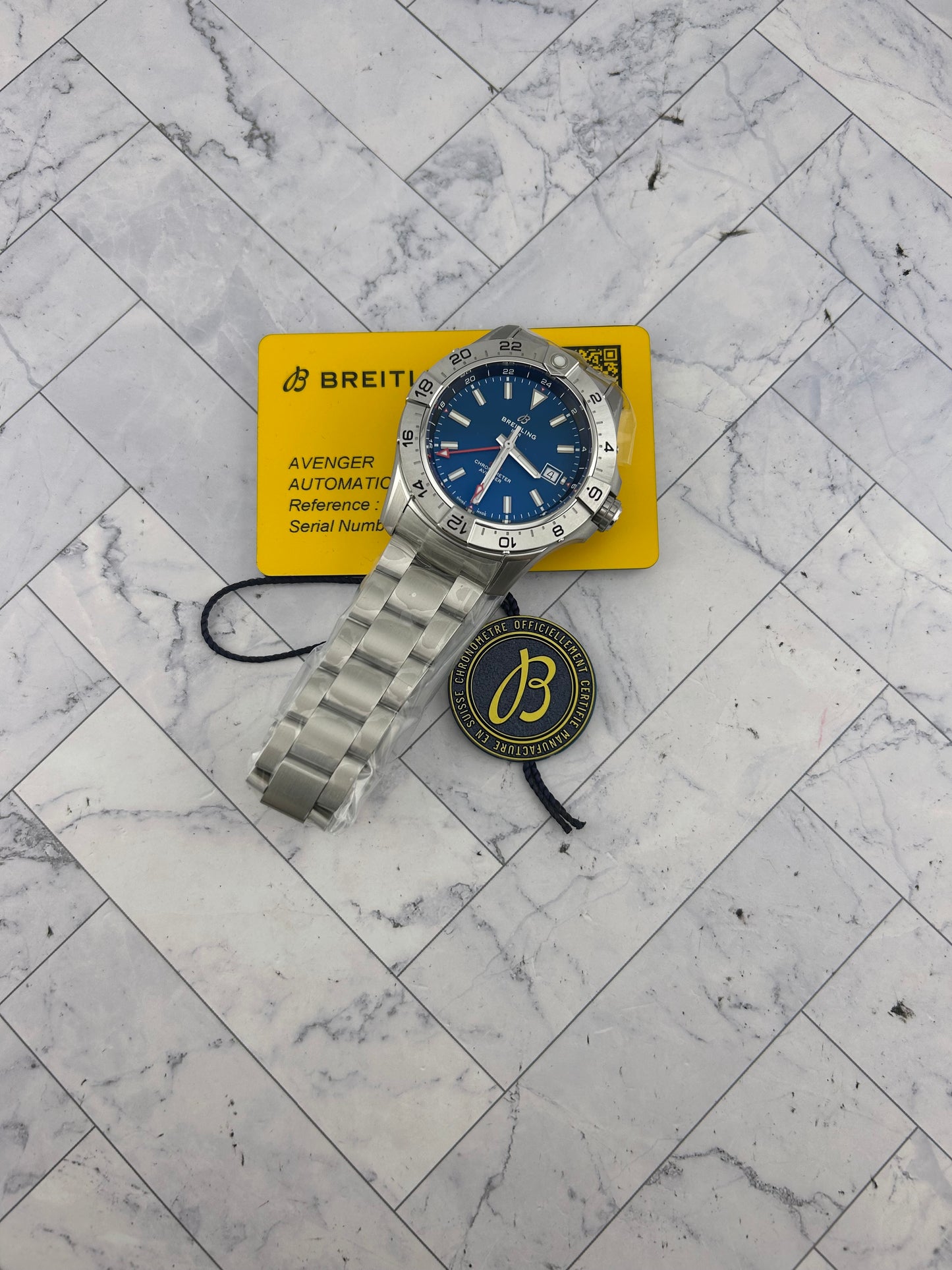 Breitling Avenger Automatic GMT Blue Dial on Bracelet Ref. A32320101C1A1 Card 2026 — view 7