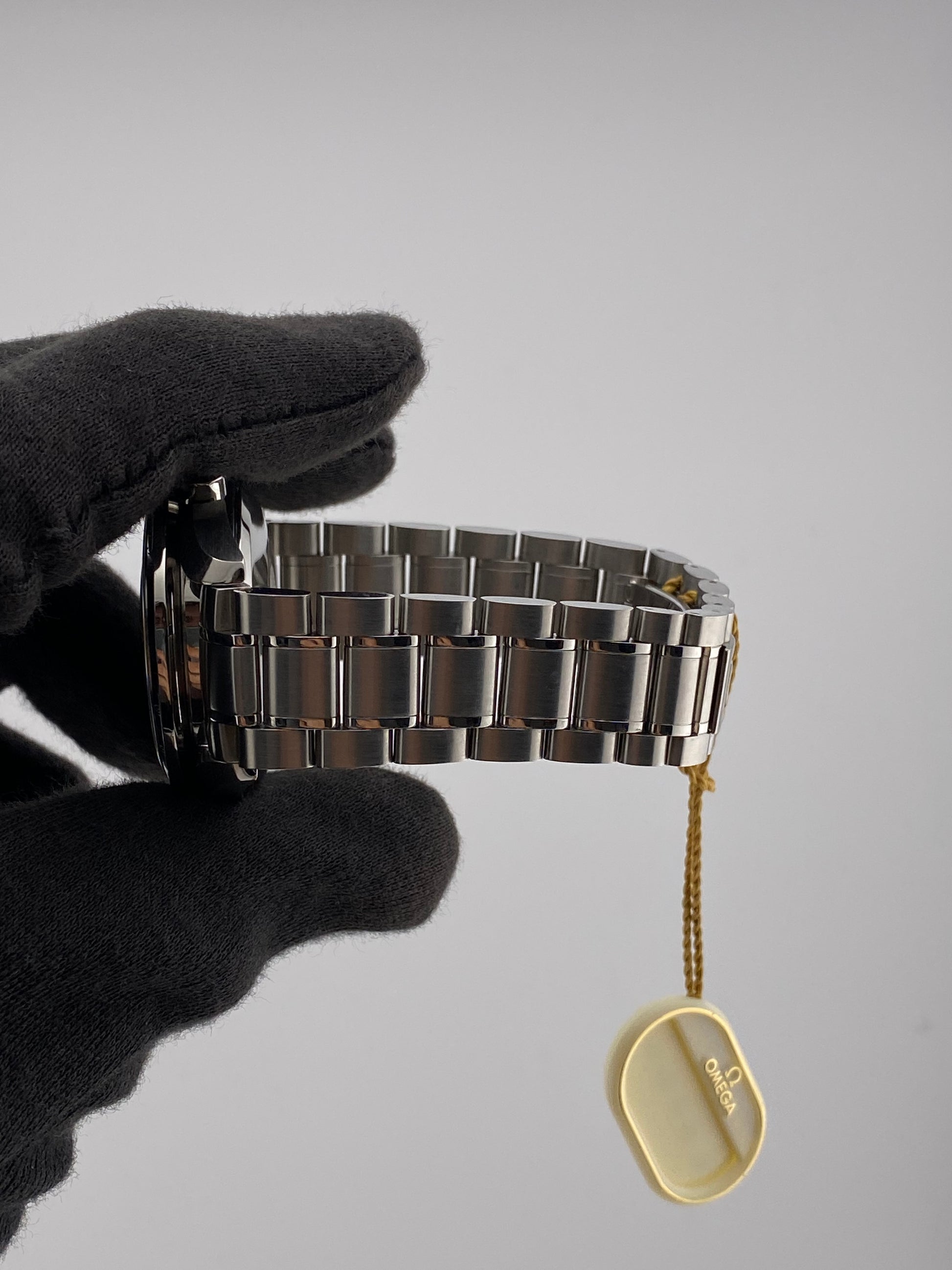Omega Speedmaster Triple Calendar Silver Dial on Stainless Steel Bracelet Ref. 3523.30 Card — view 5