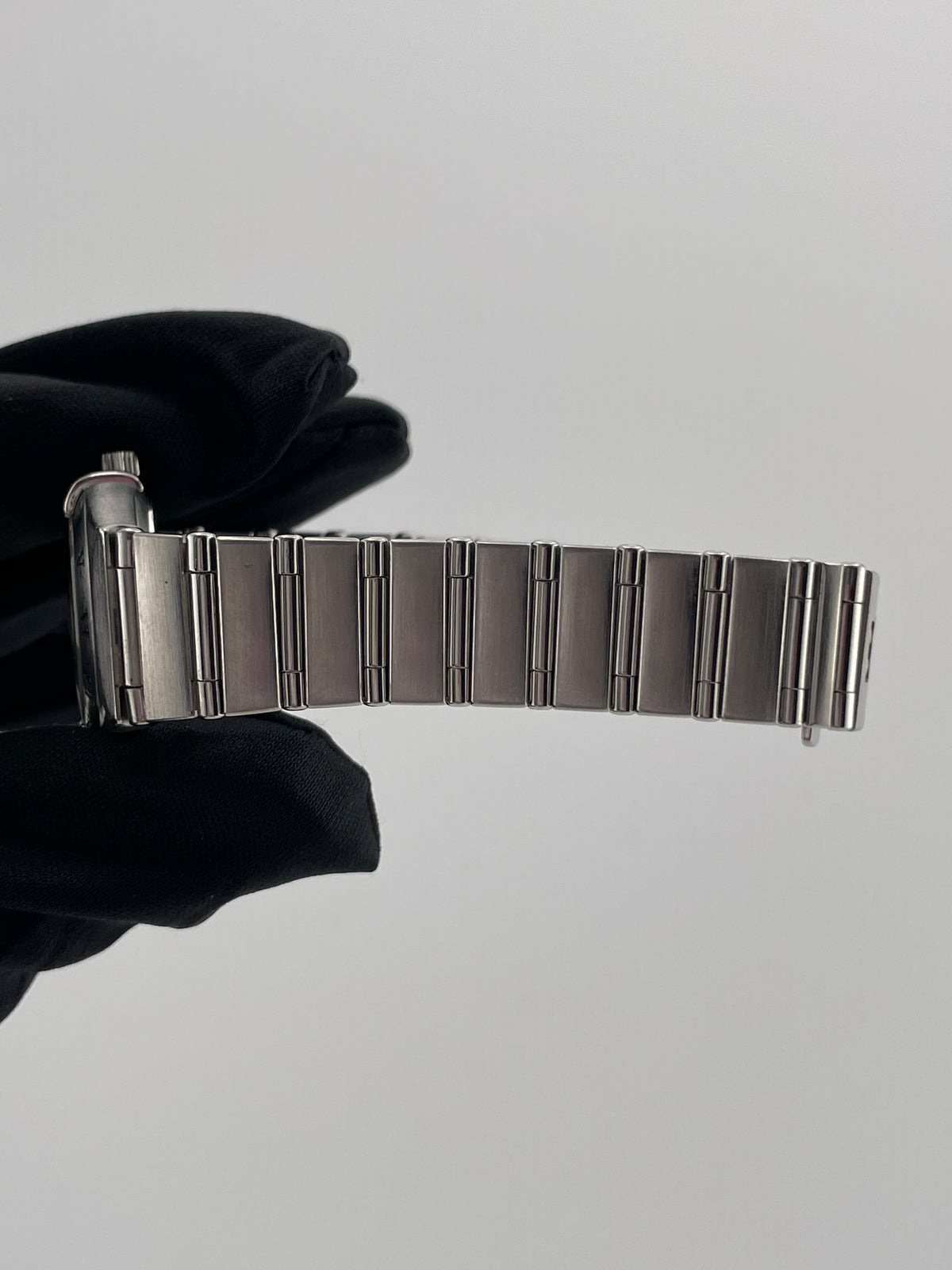 Omega Constellation White Dial on Stainless Steel Bracelet Ref. 1562.3 — view 6