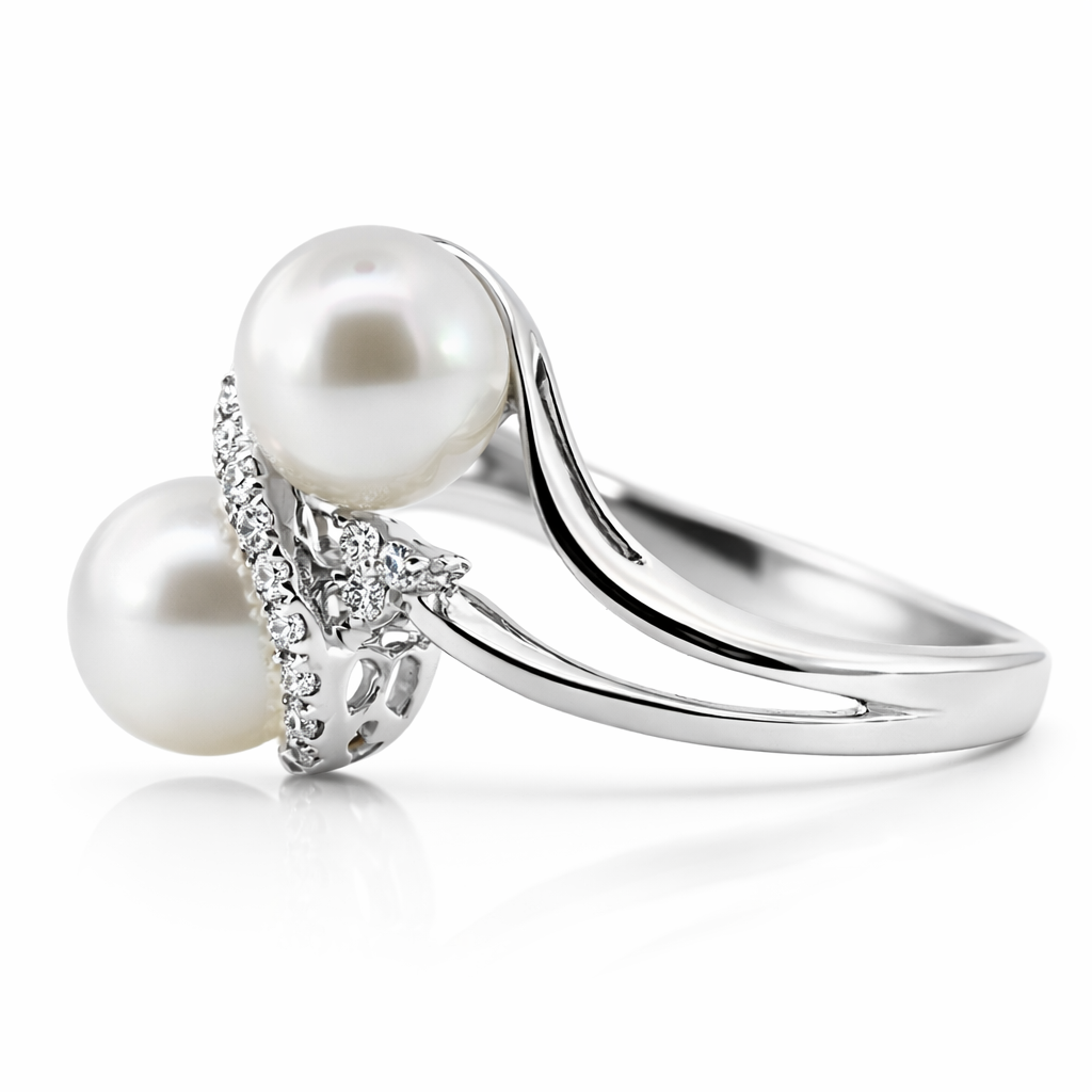 Anillo de perlas con diamantes de 0,17 CT de oro blanco de 18K