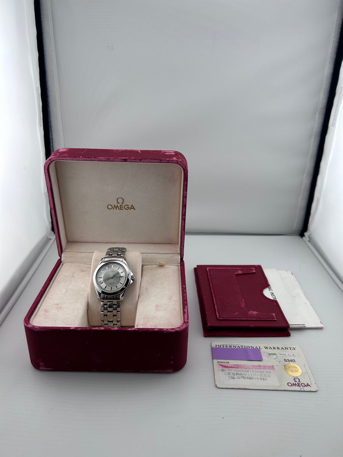 Omega Seamaster 120m Silver Dial on Stainless Steel Ref. 251131 Complete 2003 — view 6