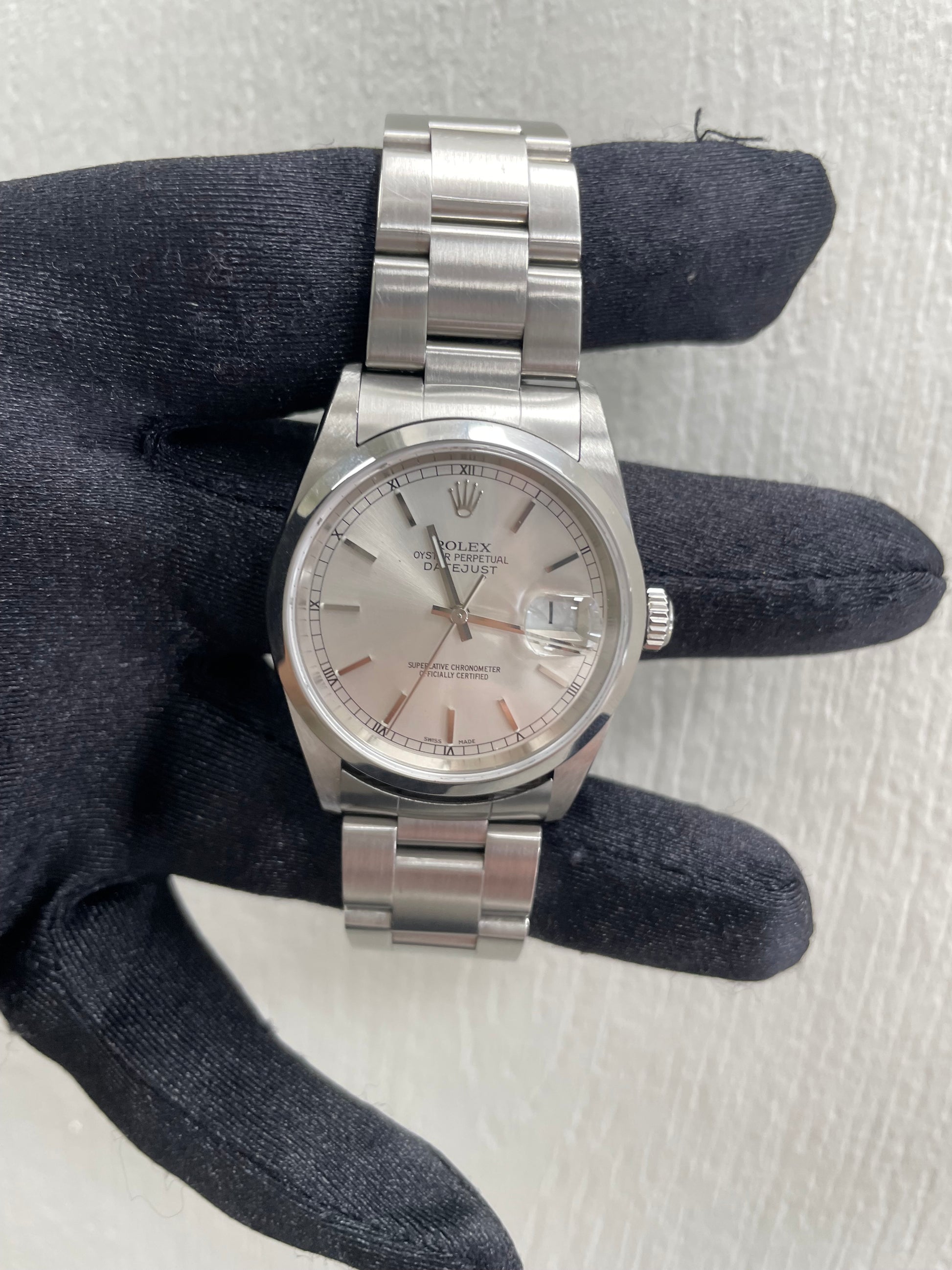 Rolex Datejust Silver Dial on Oyster Ref. 16200 Papers 2005 — view 2