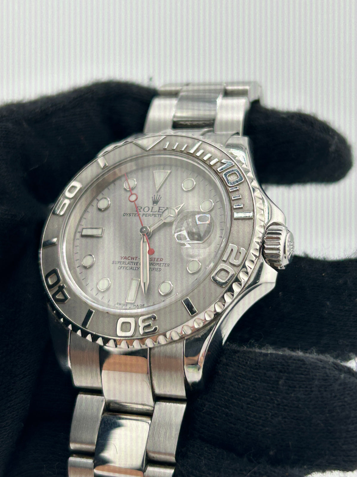 Rolex Yacht Master Platinum Dial on Oyster Ref. 16622 Papers 2004 — view 3