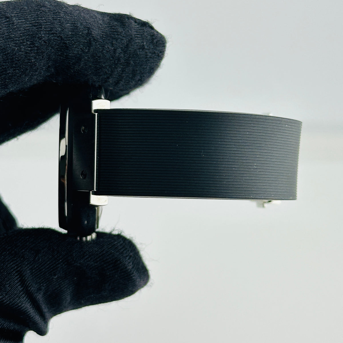 Hublot Classic Fusion Black Dial on Rubber Strap Ref. 565.NX.1470.RX with Box — view 6