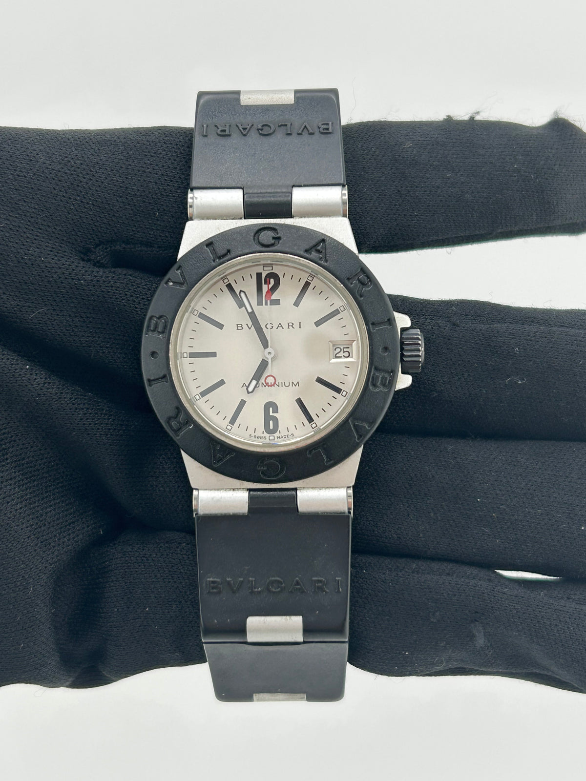 Bvlgari Aluminum Diagono Silver Dial on Black Rubber Strap Ref. AL32TA Papers 2003 — view 2