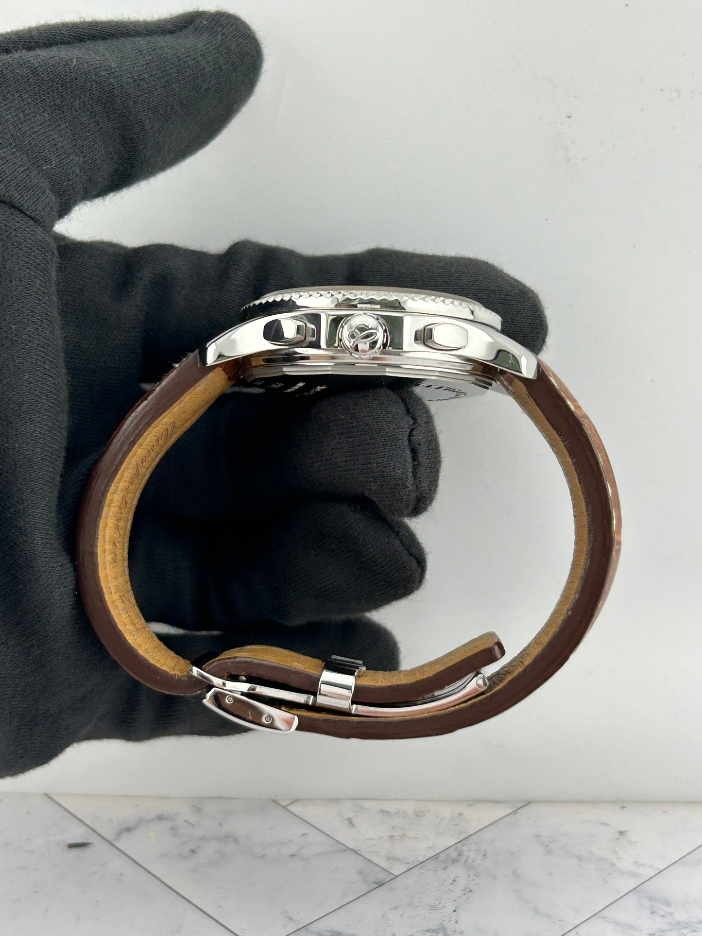 Breitling Bentley Mark VI Silver Dial on Leather Ref. P26362 — view 6