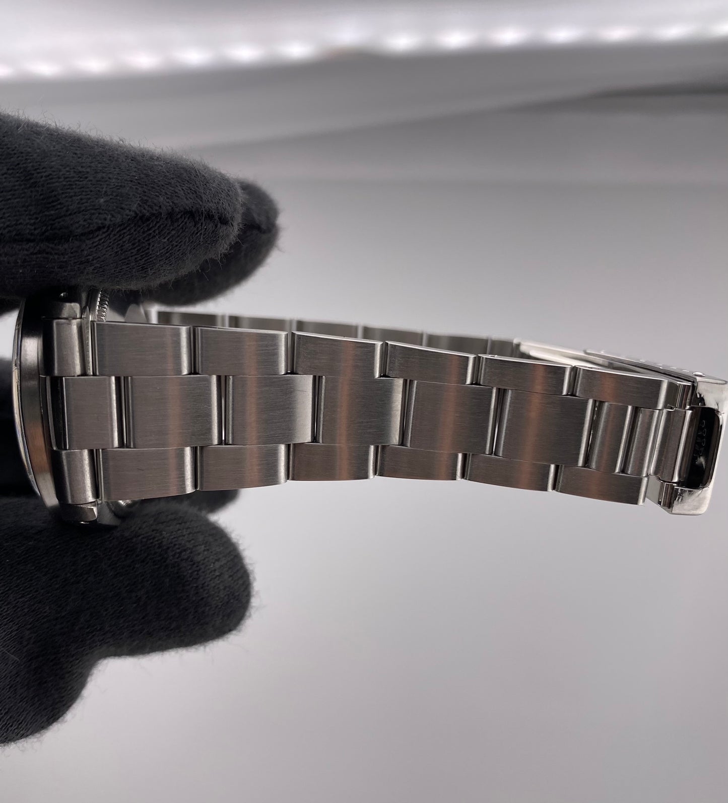 Rolex Oyster Perpetual Date Silver Index Dial on Oyster Ref. 1501 1971 — view 5