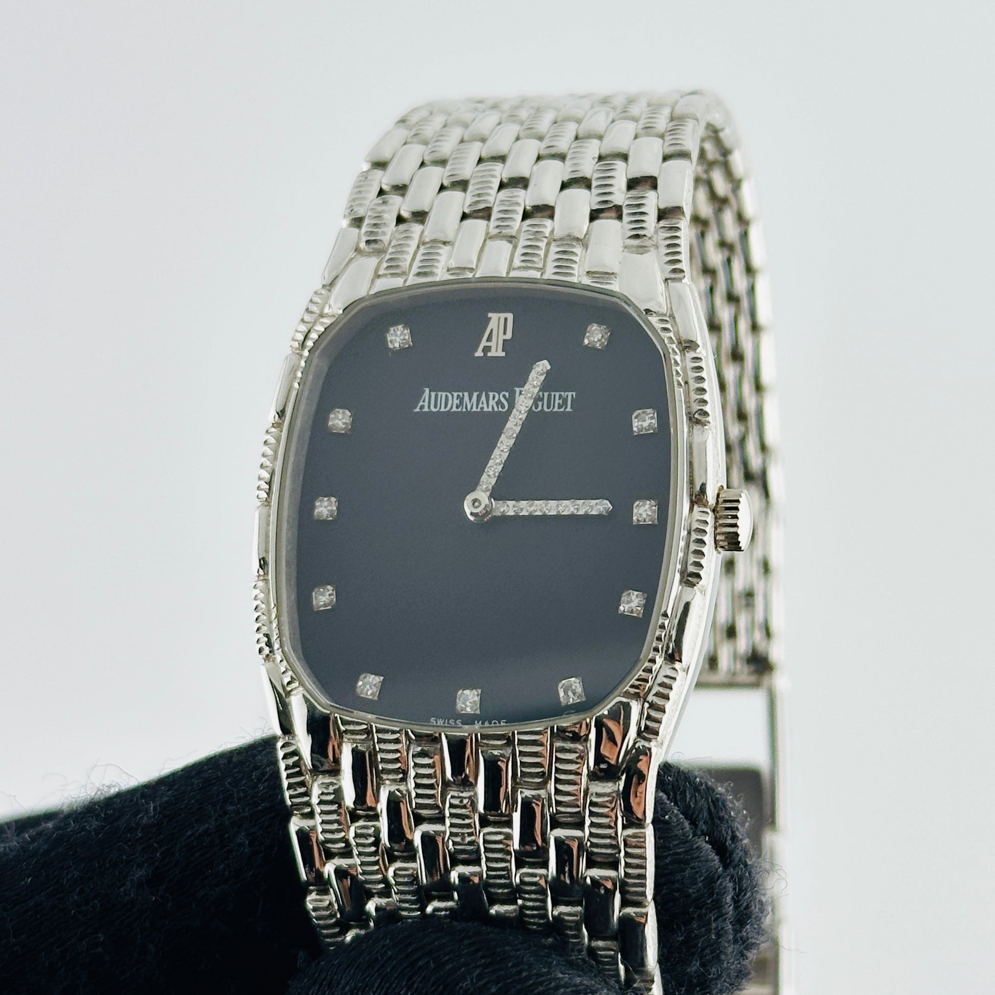 Audemars Piguet Cobra Blue / Factory Diamond Dial on White Gold Mesh Bracelet Ref. N/A — view 2