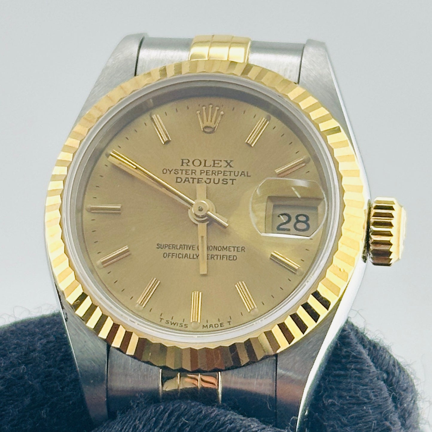 Rolex Datejust Lady Champagne Stick / Has Spots Dial on D Link Jubilee Bracelet Ref. 69173 Papers 1994 — view 3