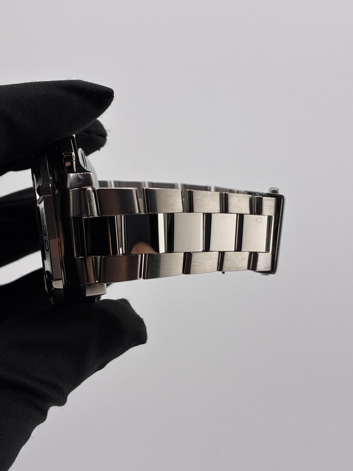 Tag Heuer Aquaracer 300m Black Dial on Stainless Steel Bracelet Ref. CAF2010.BA0815 — view 5