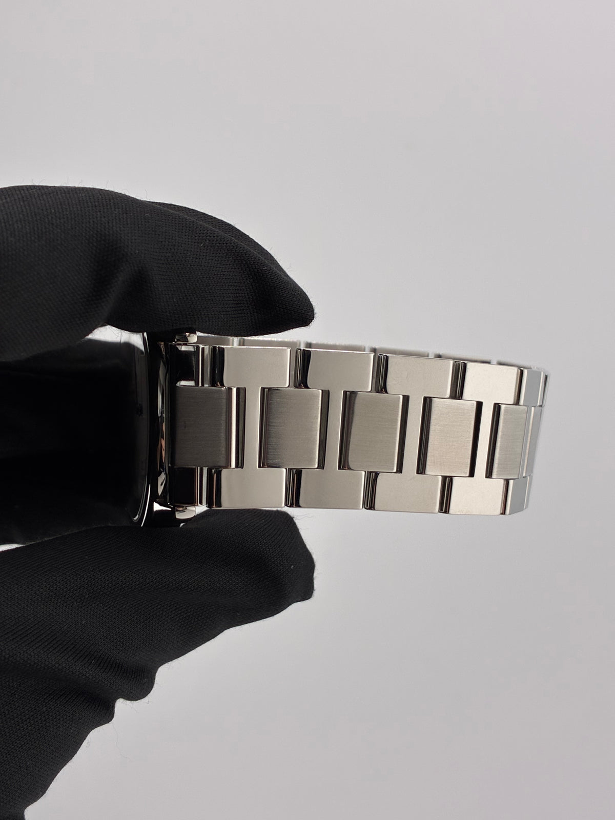 Cartier Ronde Solo Silver Roman Numerals Dial on Stainless Steel Bracelet Ref. W6701005 Card 2016 — view 5