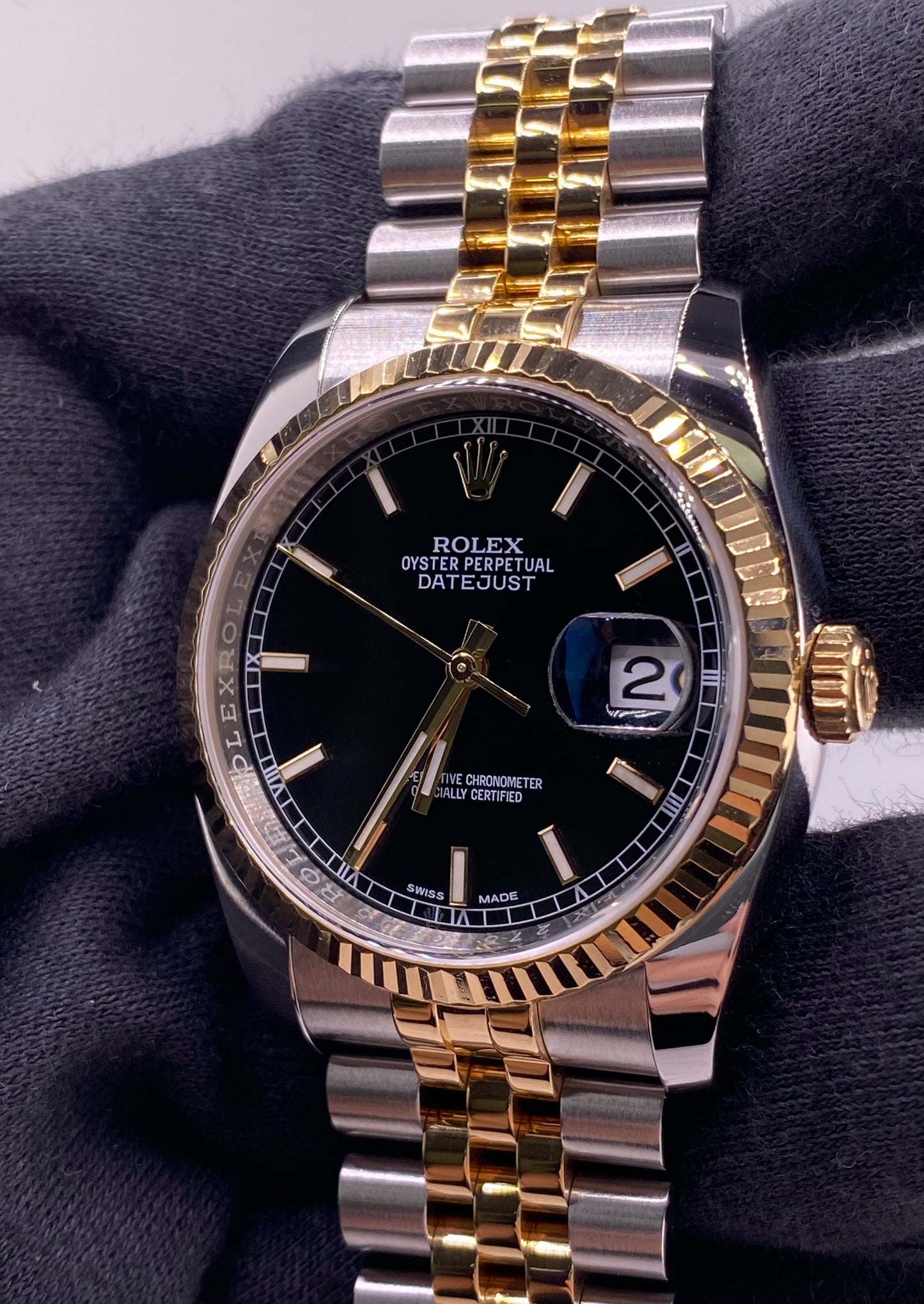 Rolex Datejust 36 Black Dial on Jubilee Ref. 116233 — view 3