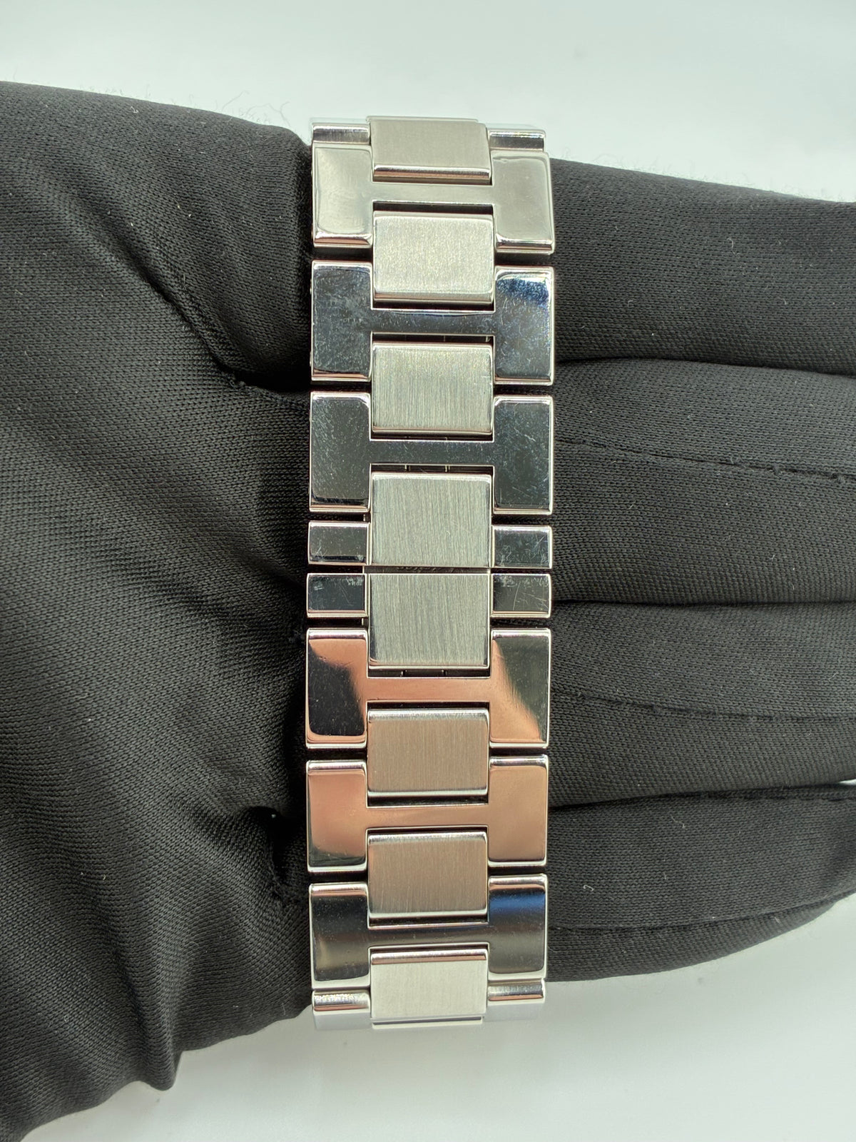 Cartier Ronde Solo Silver Roman Numerals Dial on Stainless Steel Bracelet Ref. W6701005 Card 2016 — view 4