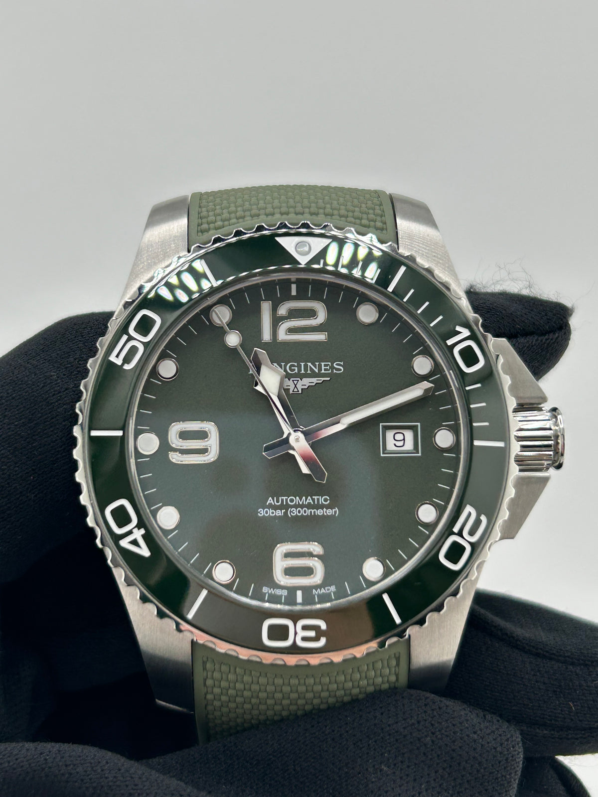 Longines Hydroconquest Green Dial on Rubber Band Ref. L3.782.4/4.06.9 Complete 2026 — view 3