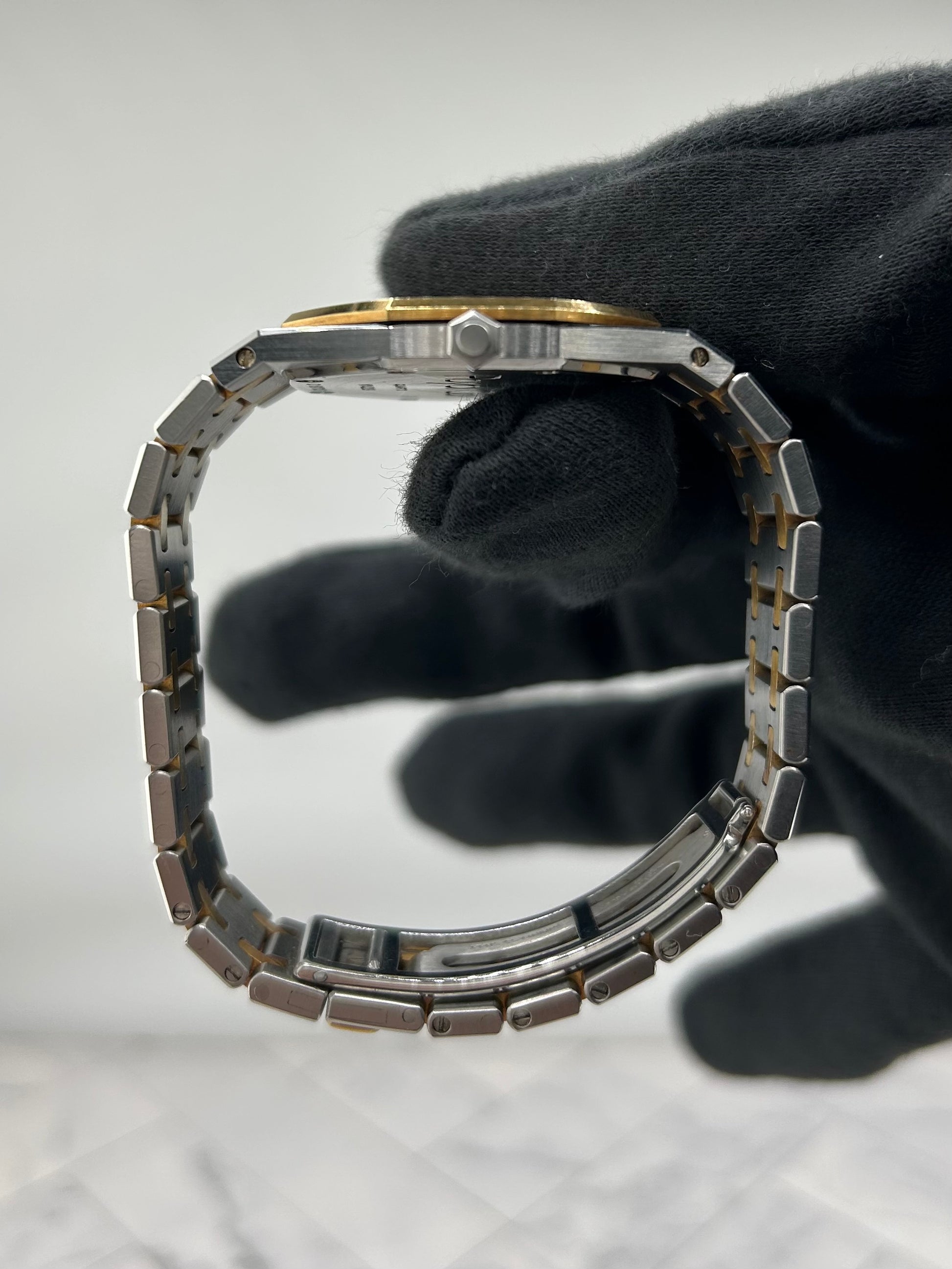 Audemars Piguet Royal Oak Champagne Diamond Tapisserie Dial on 2 Tone Bracelet Ref. 56303SA — view 5