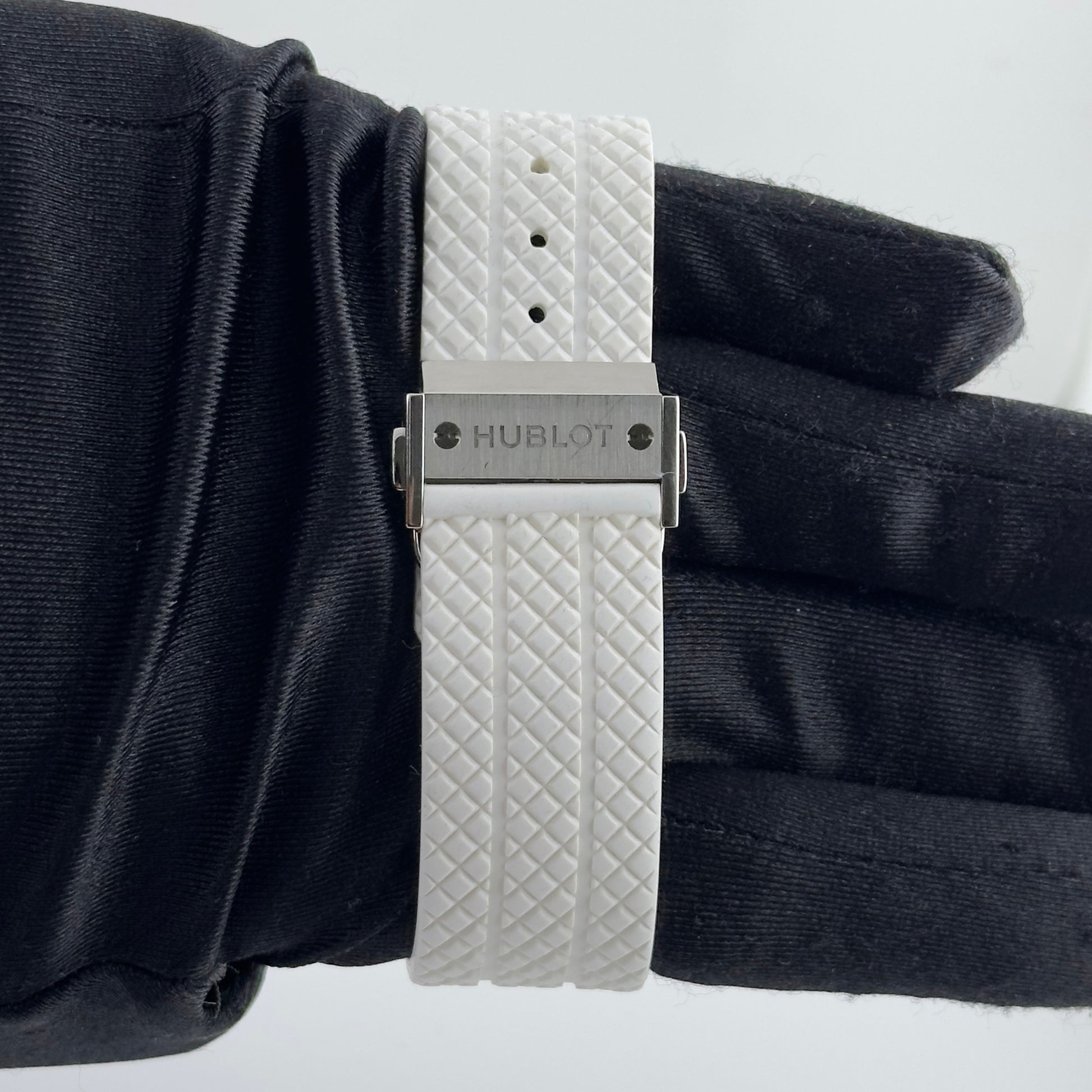 Hublot Big Bang White Dial on Rubber Strap Ref. 301.SE.230.RW.114 Card Open Date — view 4