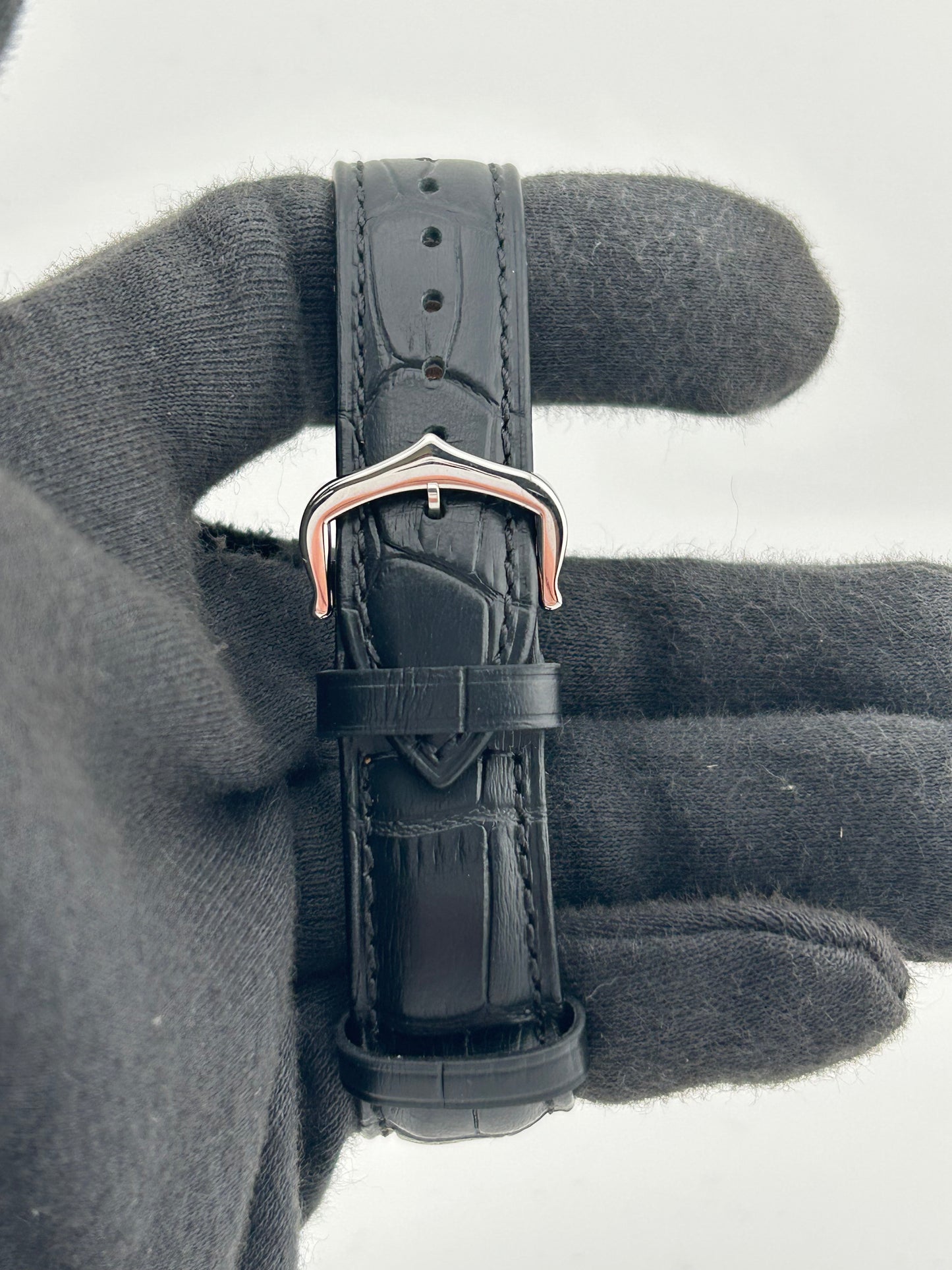 Cartier Tank Must Silver Roman Numerals Dial on Generic Black Leather Band Ref. WSTA0059 Card 2022 — view 4