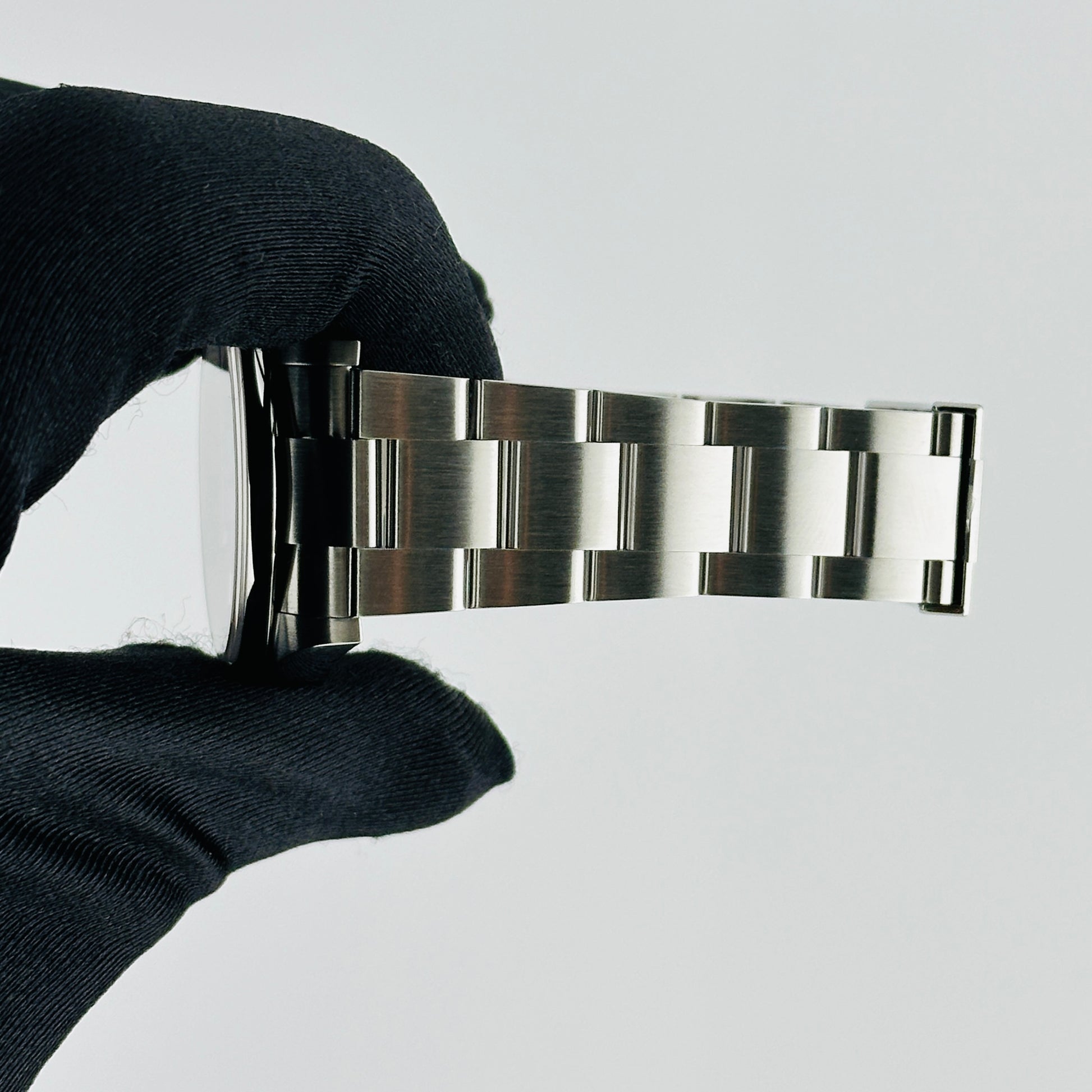 Rolex Oyster Perpetual Lavender Dial on Oyster Bracelet Ref. 134300 Card 2026 — view 4