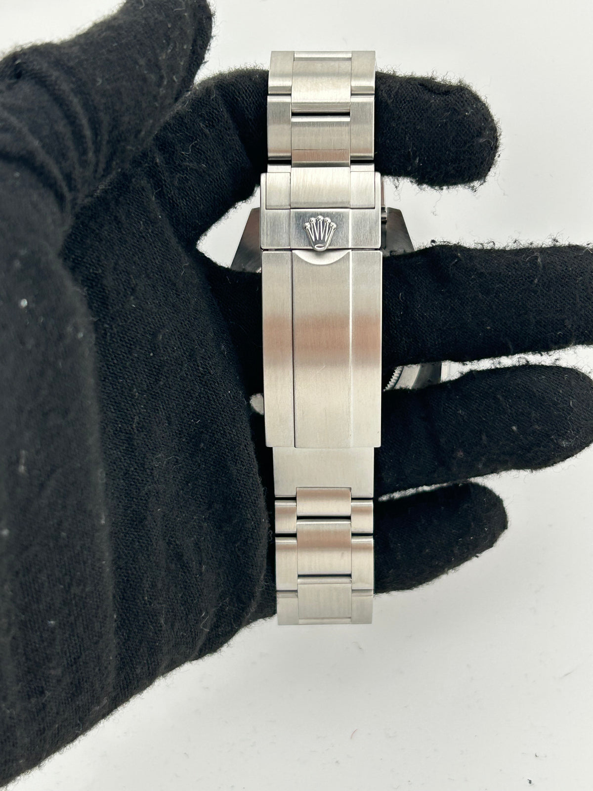 Rolex Sea-Dweller Black Dial on Oyster Steel Bracelet Ref. 126600 Card 2020 — view 4