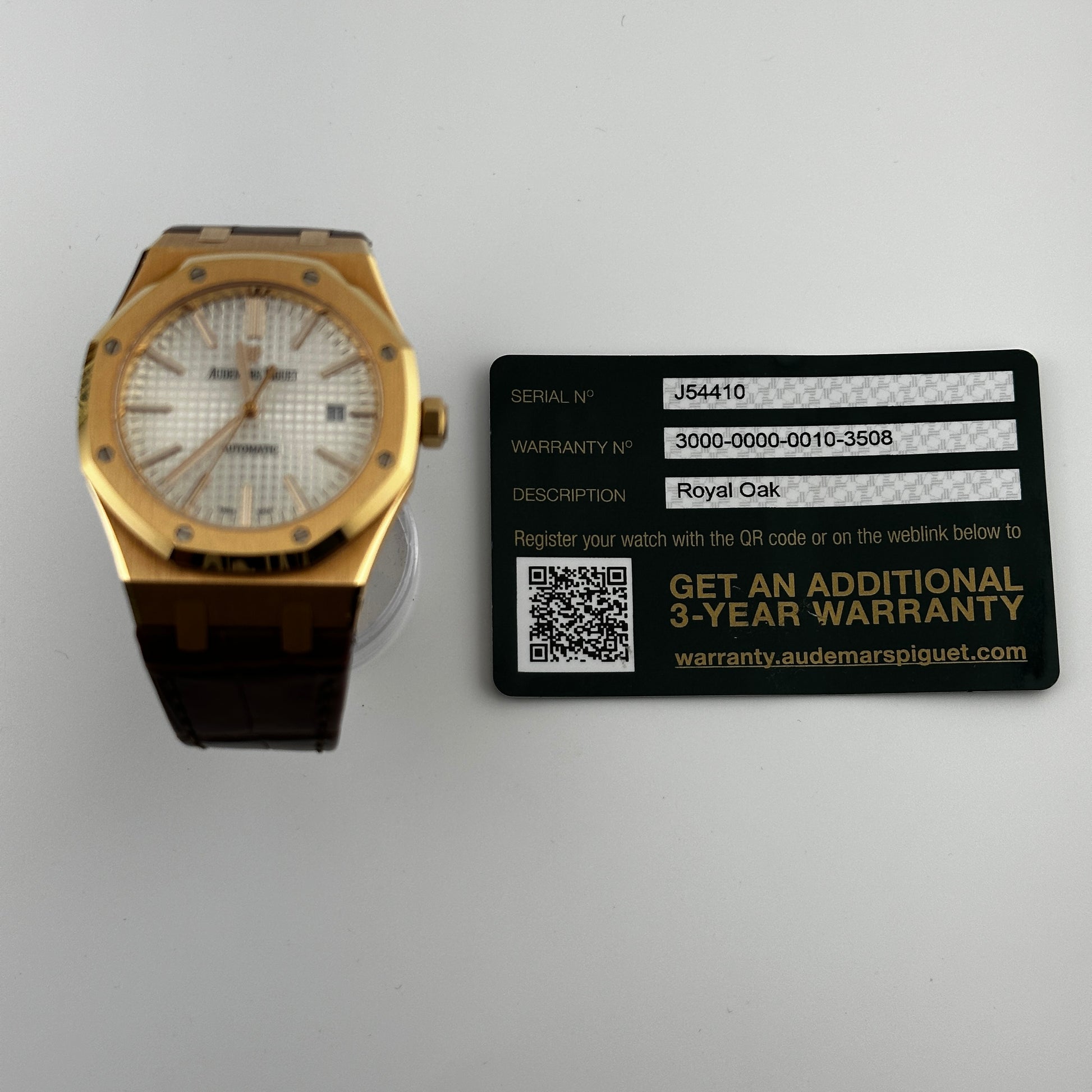Audemars Piguet Royal Oak Selfwinding White Dial on Leather Strap Ref. 15400OR.OO.D088CR.01 Card 2019 — view 7