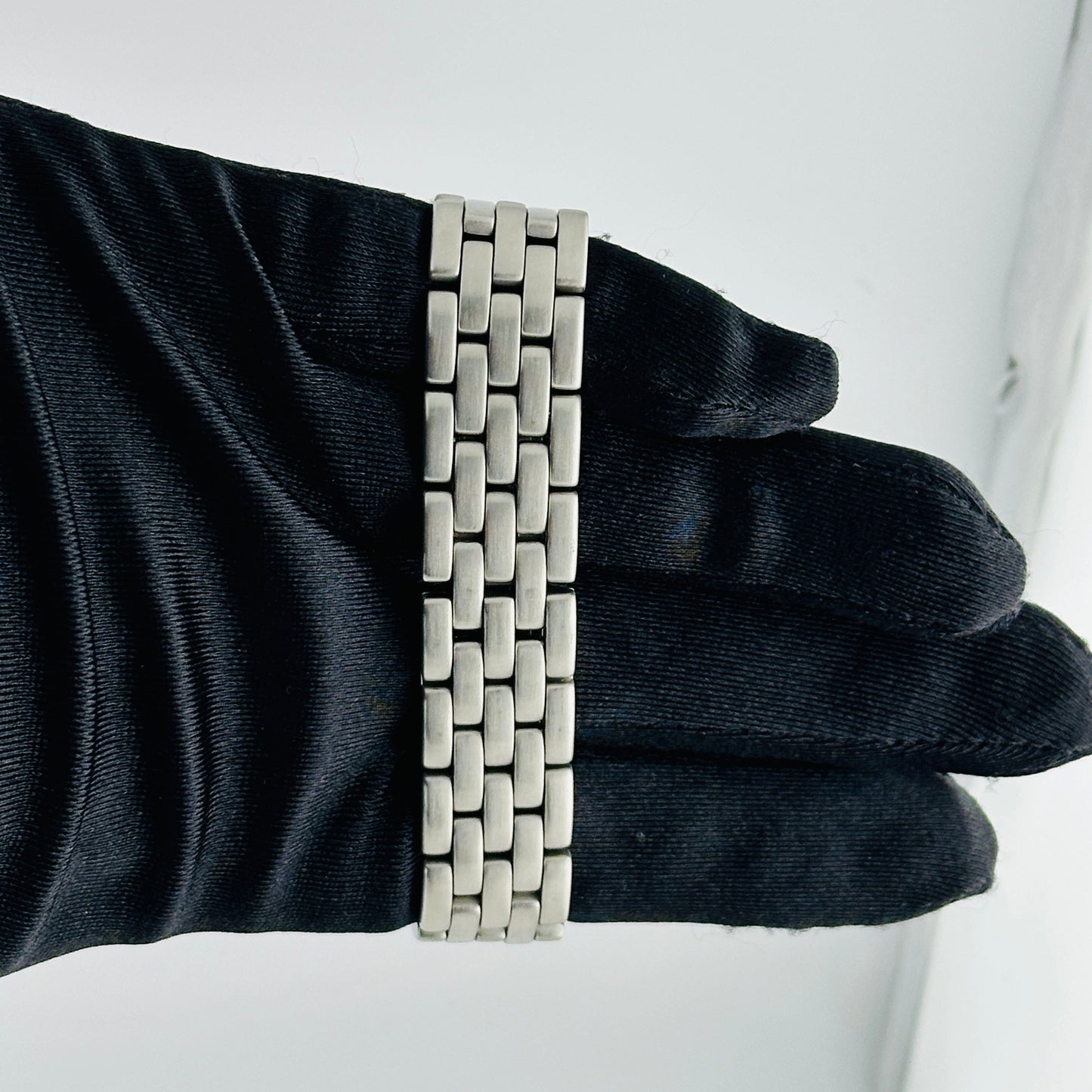 Cartier Panthere Jumbo Silver Roman Dial on Stainless Steel Bracelet Ref. 1300 — view 4