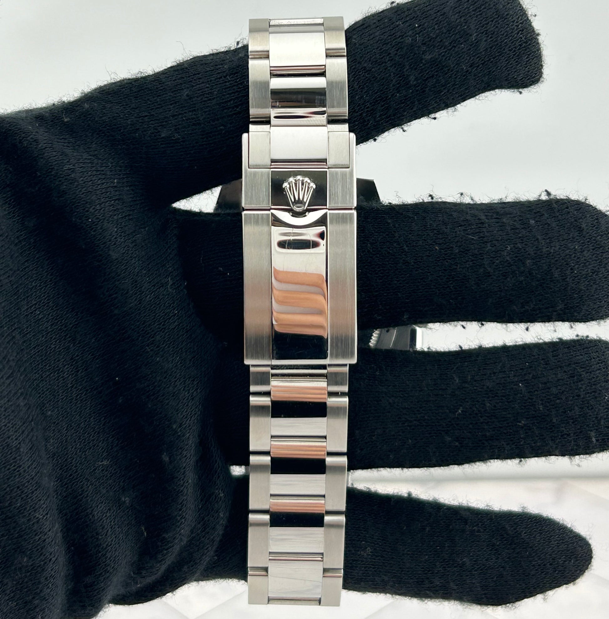 Rolex GMT-Master II Black Dial on Oyster Ref. 116710LN Card 2016 — view 4