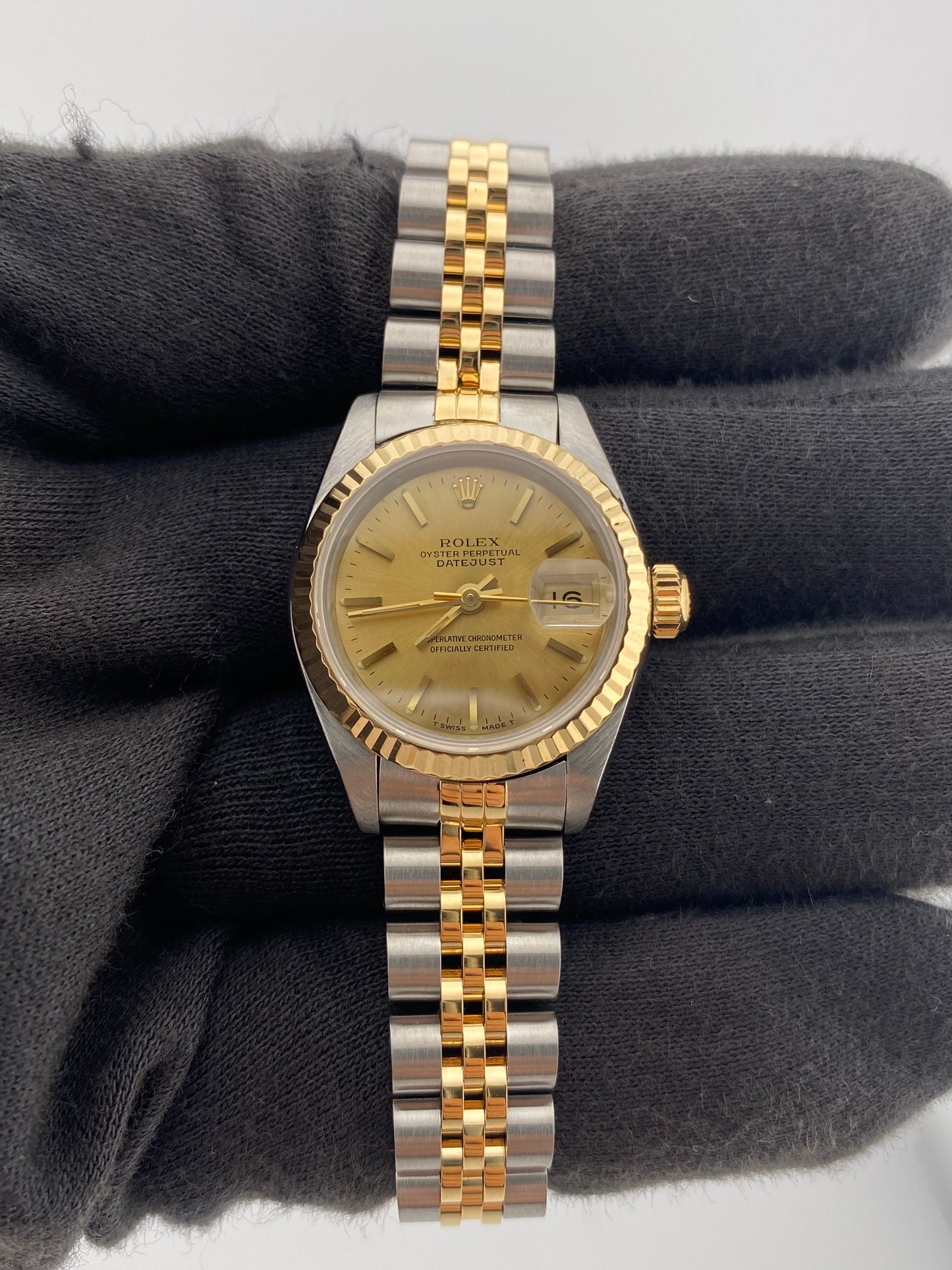 Rolex Datejust Lady Champagne Stick Dial on Jubilee Ref. 69173 Papers 1992 — view 2